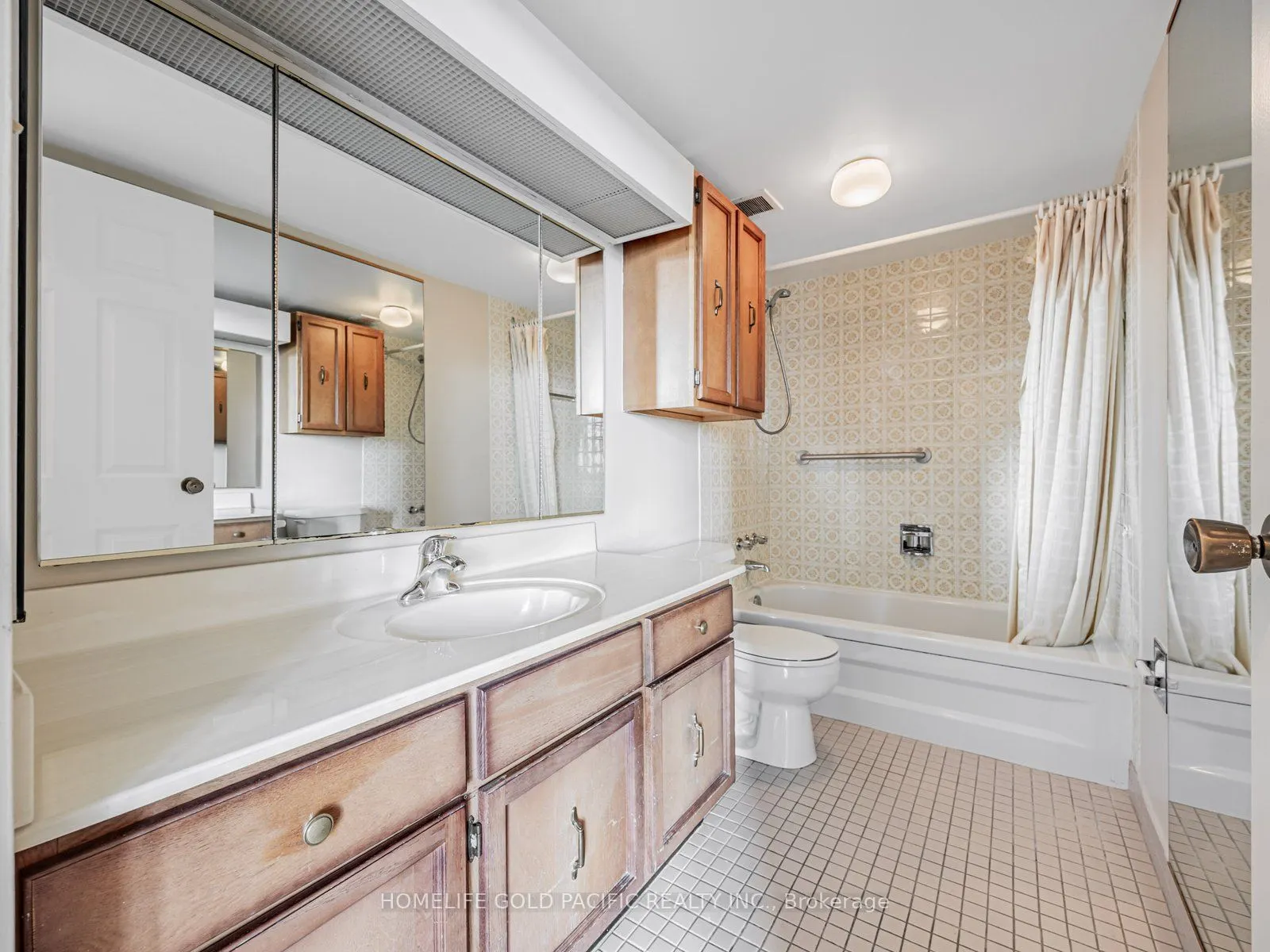 1555 Finch Avenue E, #907
