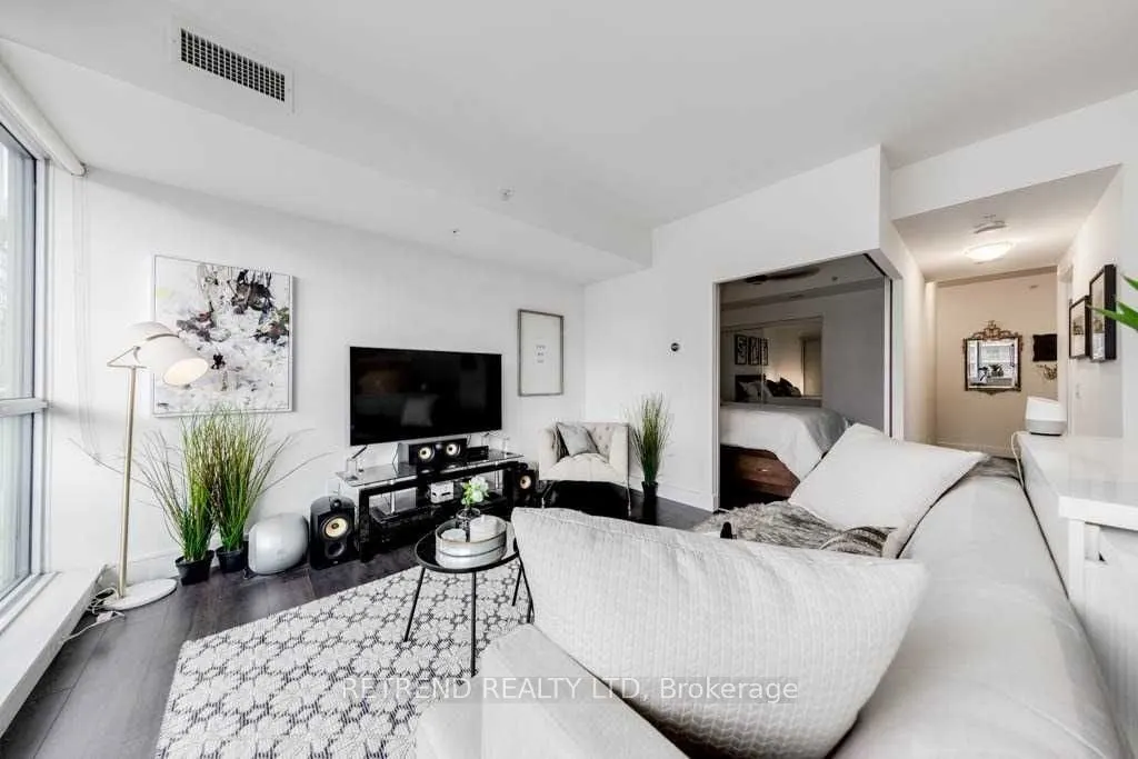 39 Sherbourne Street, #704