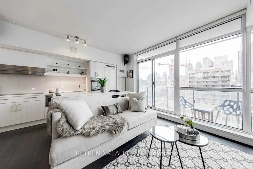 39 Sherbourne Street, #704