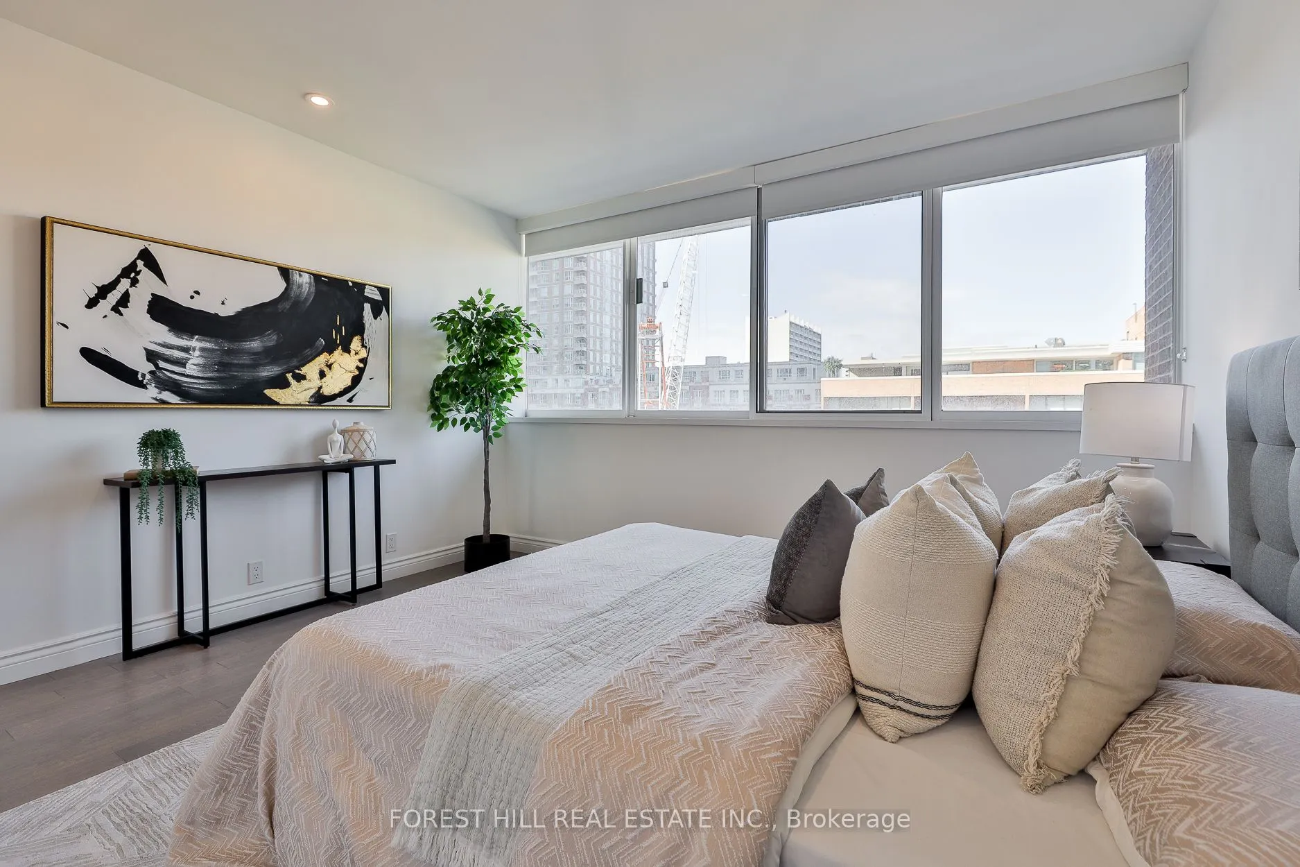 18A Hazelton Avenue, #603