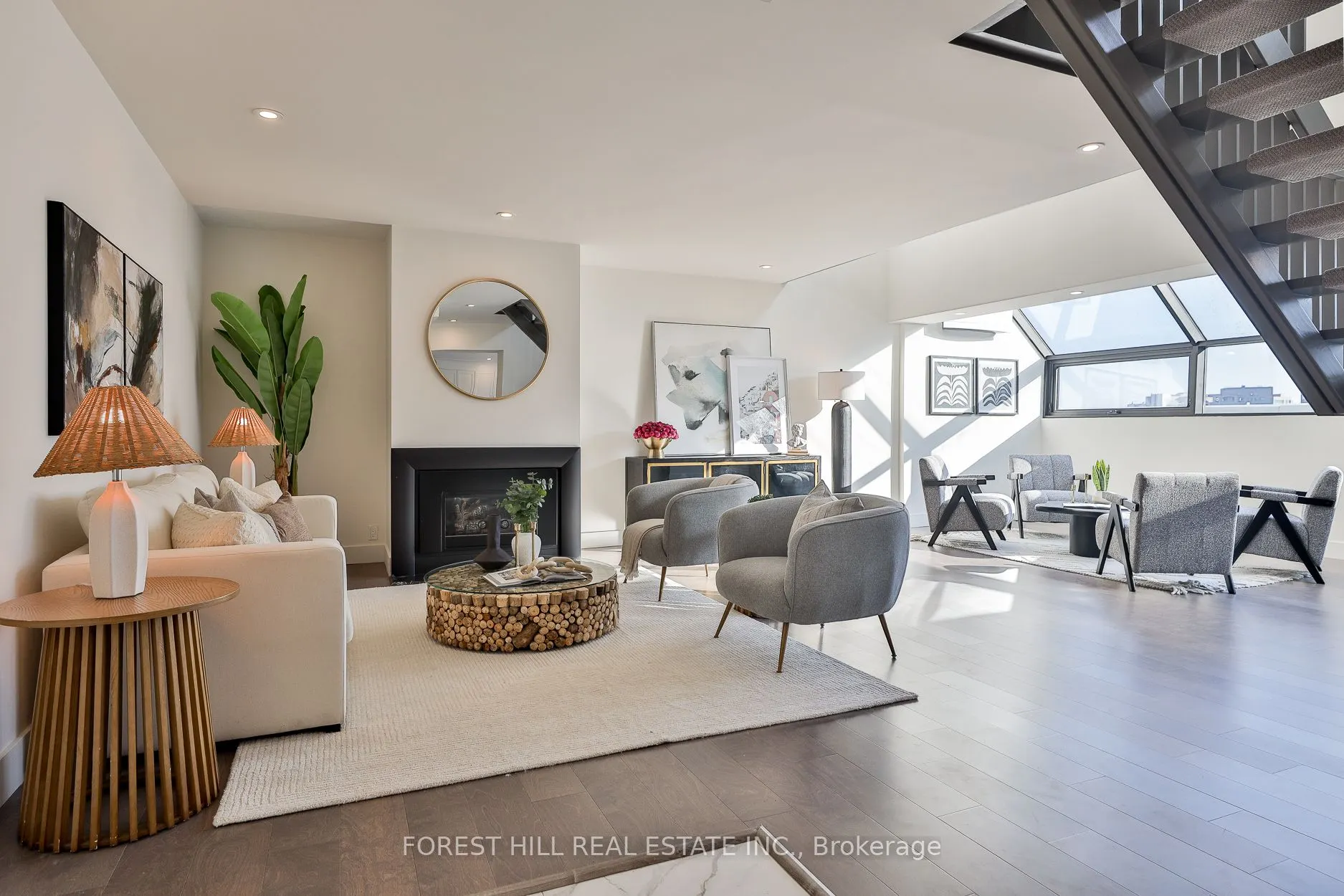 18A Hazelton Avenue, #603