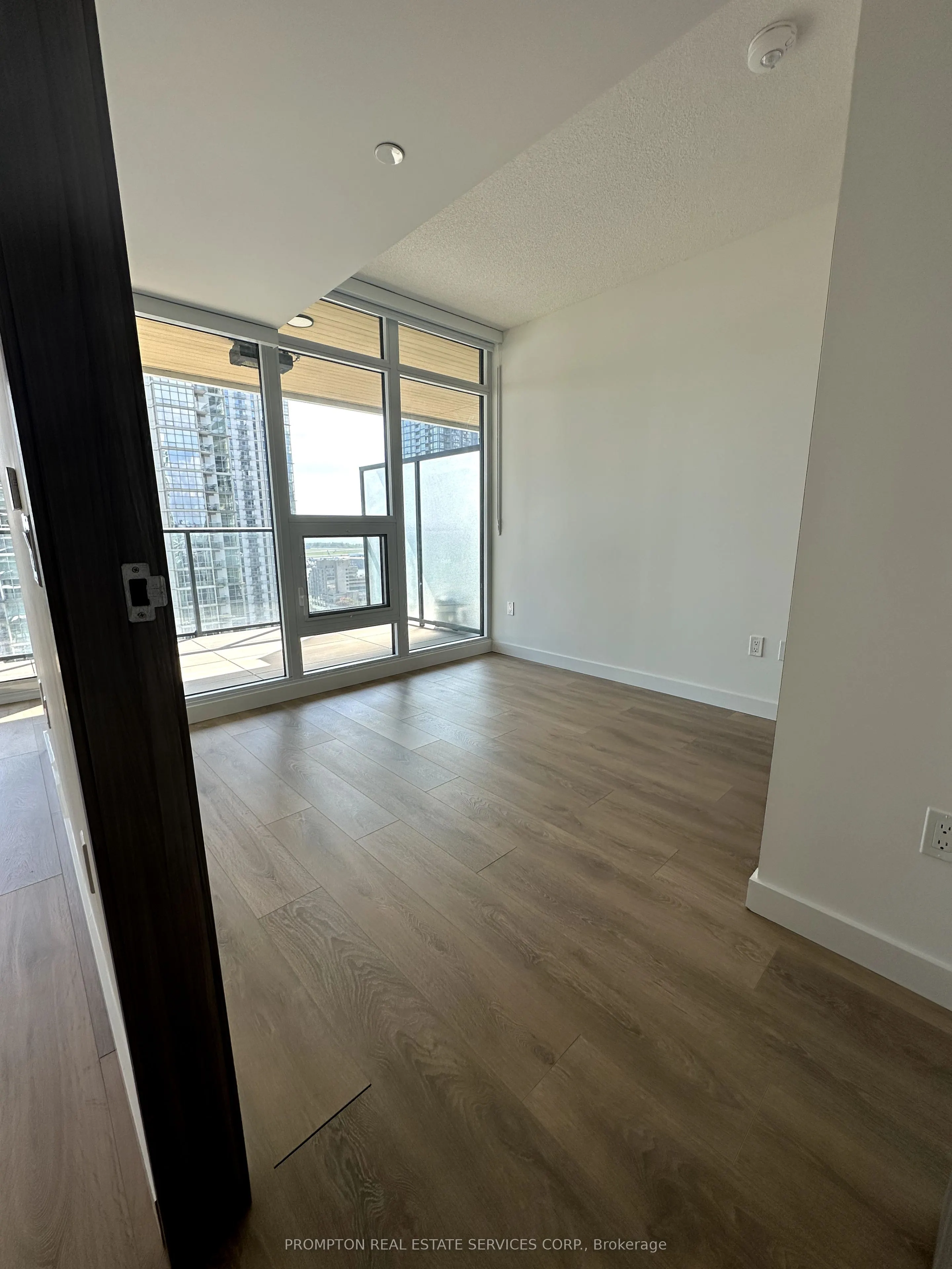 1 Concord Cityplace Way, #2006