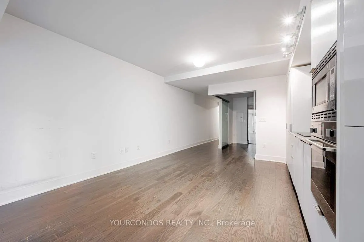 955 Bay Street, #718