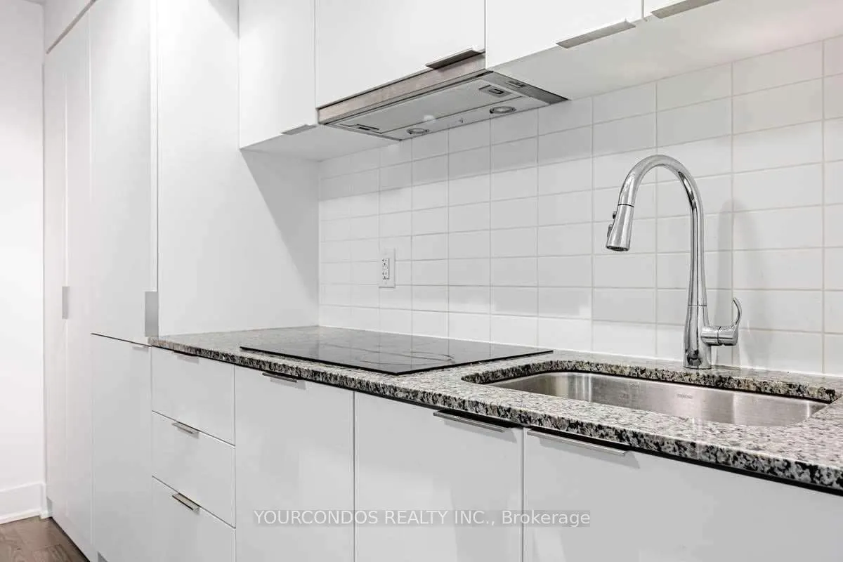 955 Bay Street, #718