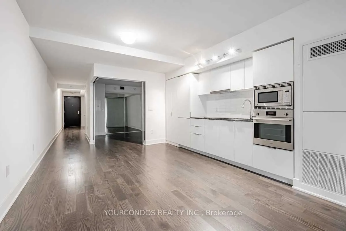 955 Bay Street, #718