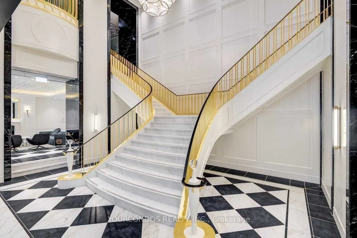 955 Bay Street, #718