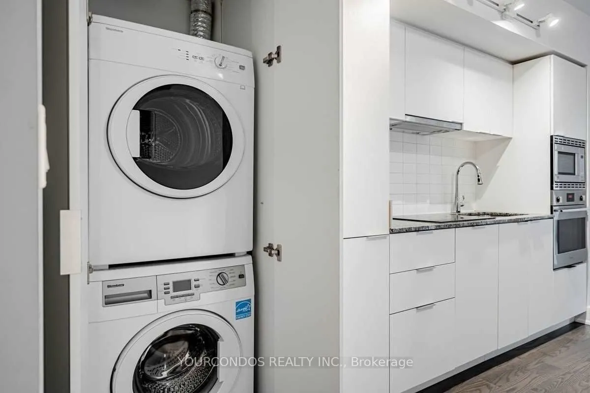 955 Bay Street, #718
