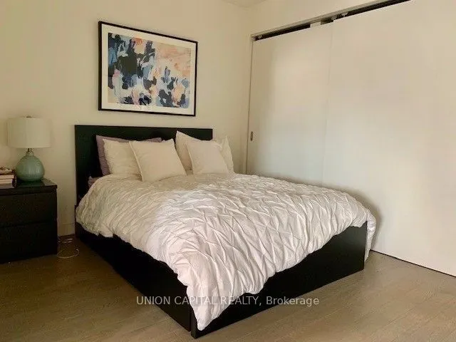 111 Bathurst Street, #303