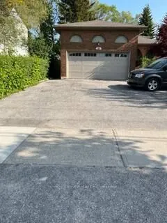 255 Finch Avenue E, #B1
