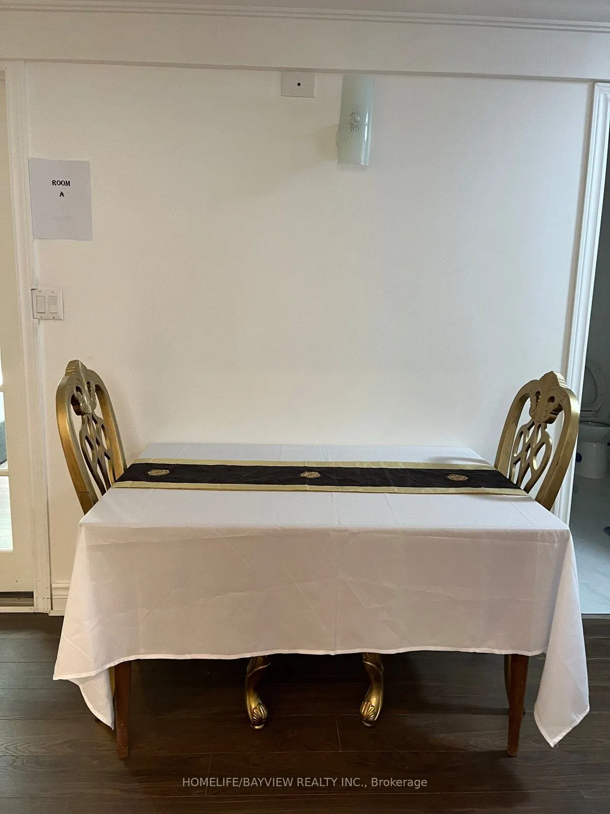 255 Finch Avenue E, #B1