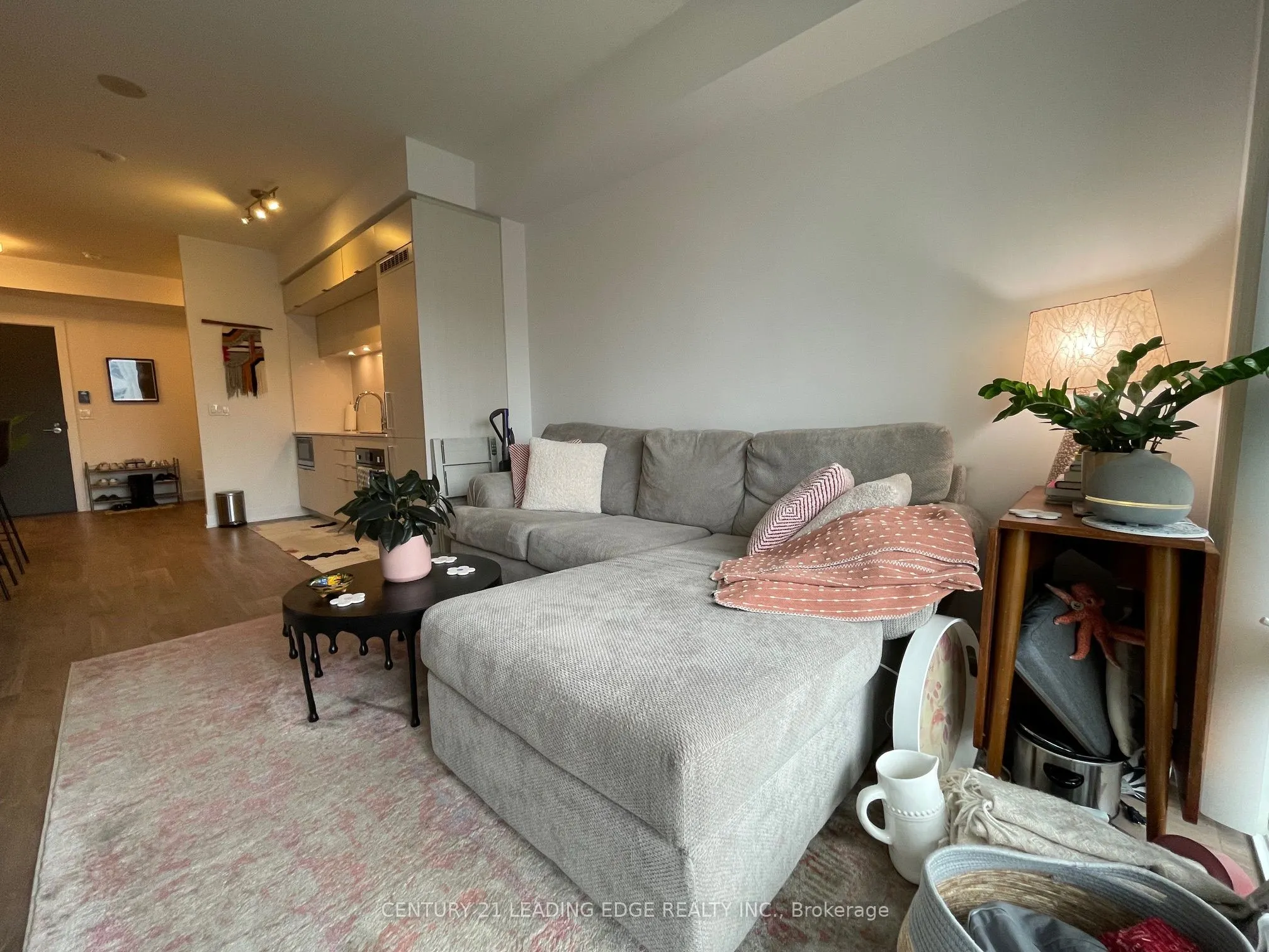 38 Cameron Street, #811