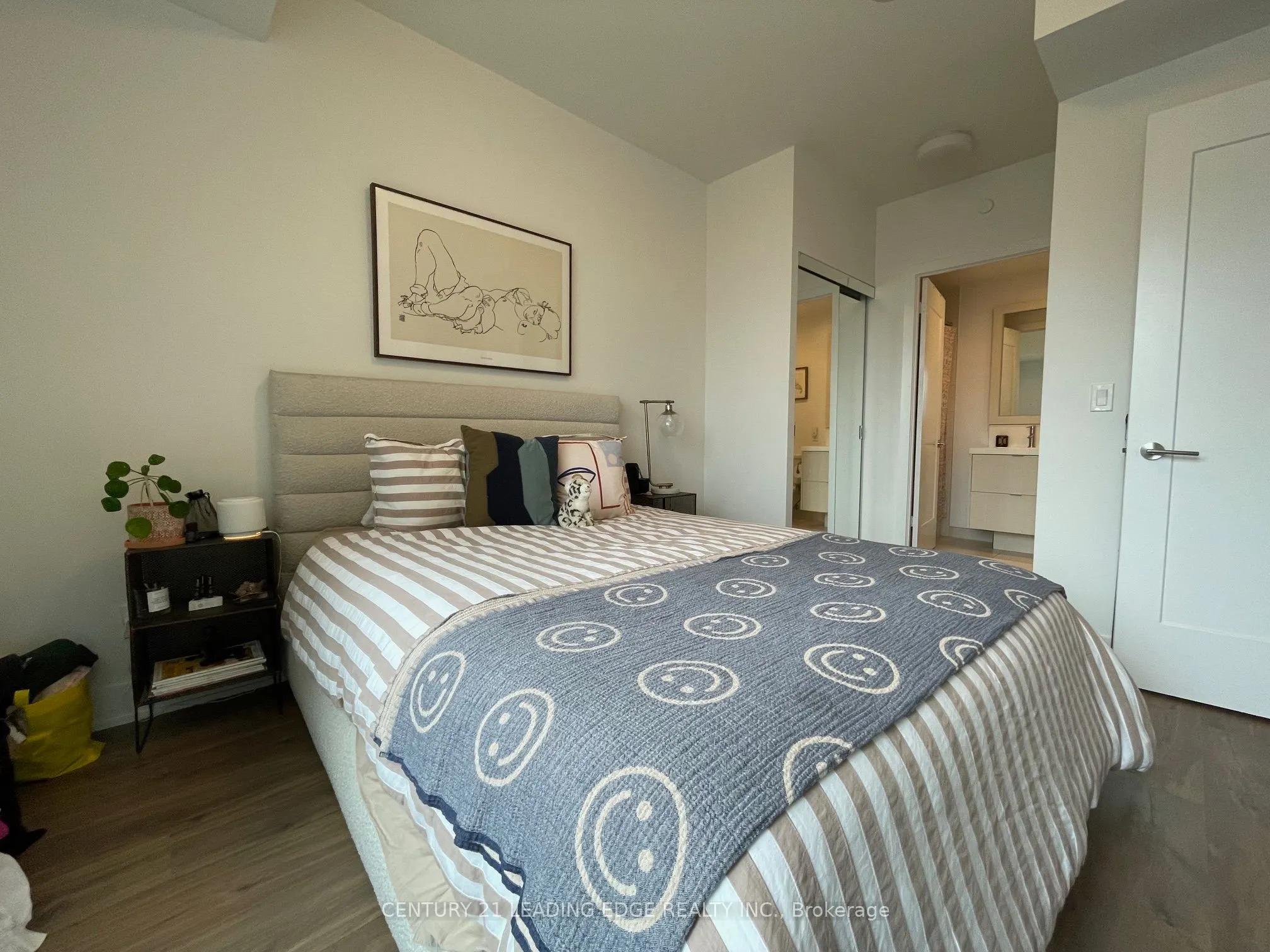 38 Cameron Street, #811