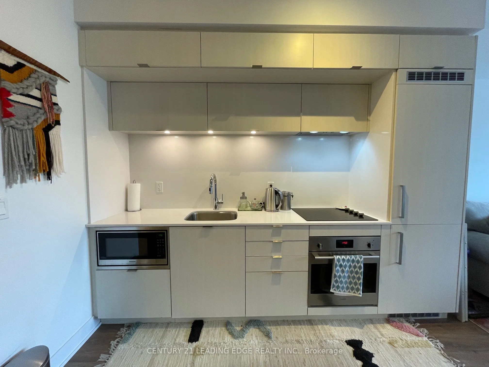38 Cameron Street, #811