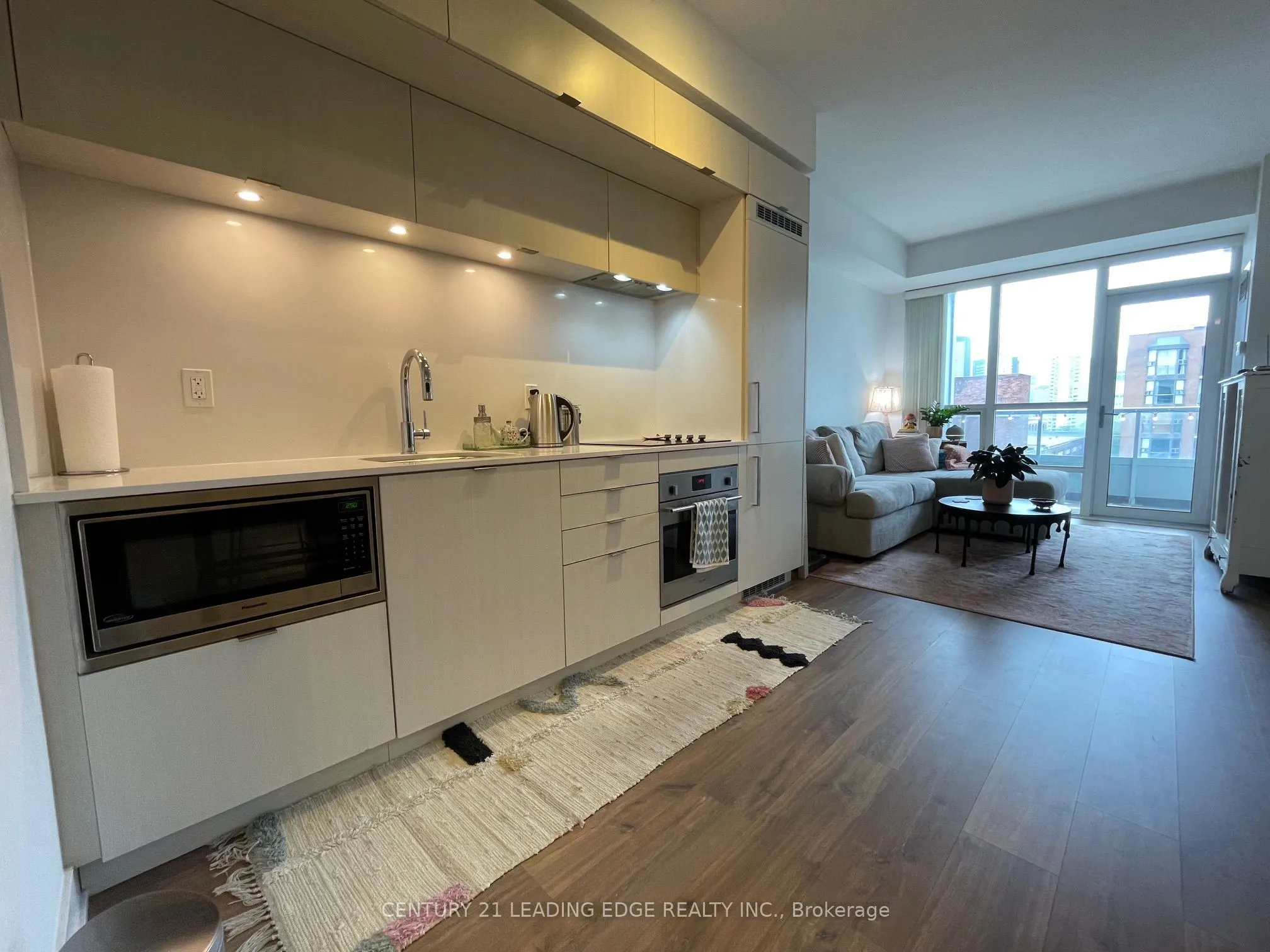 38 Cameron Street, #811