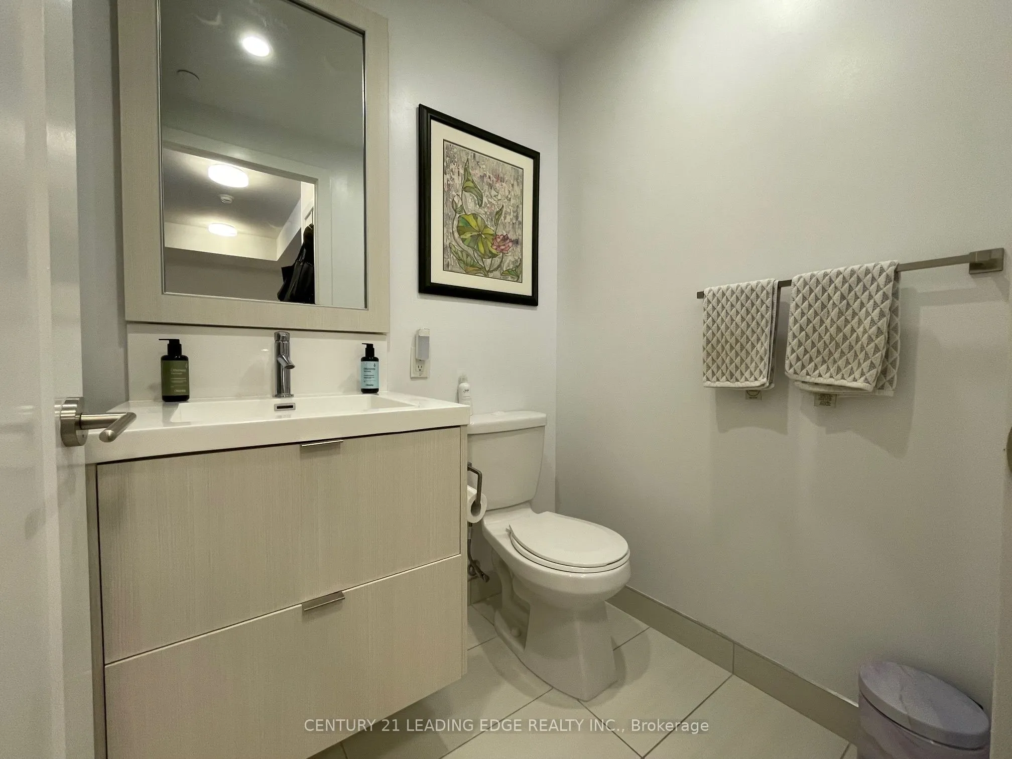 38 Cameron Street, #811
