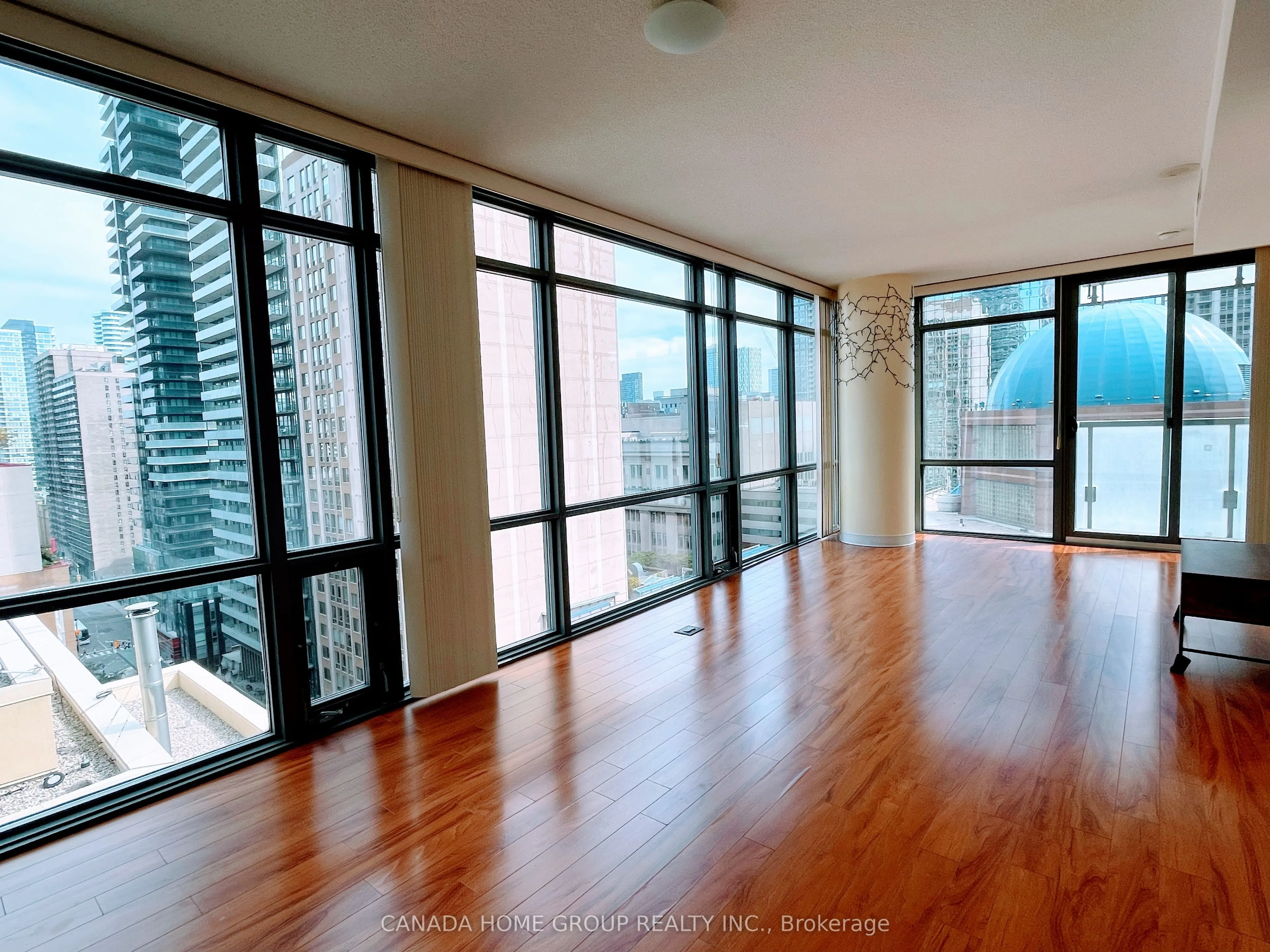 38 Grenville Street, #1507