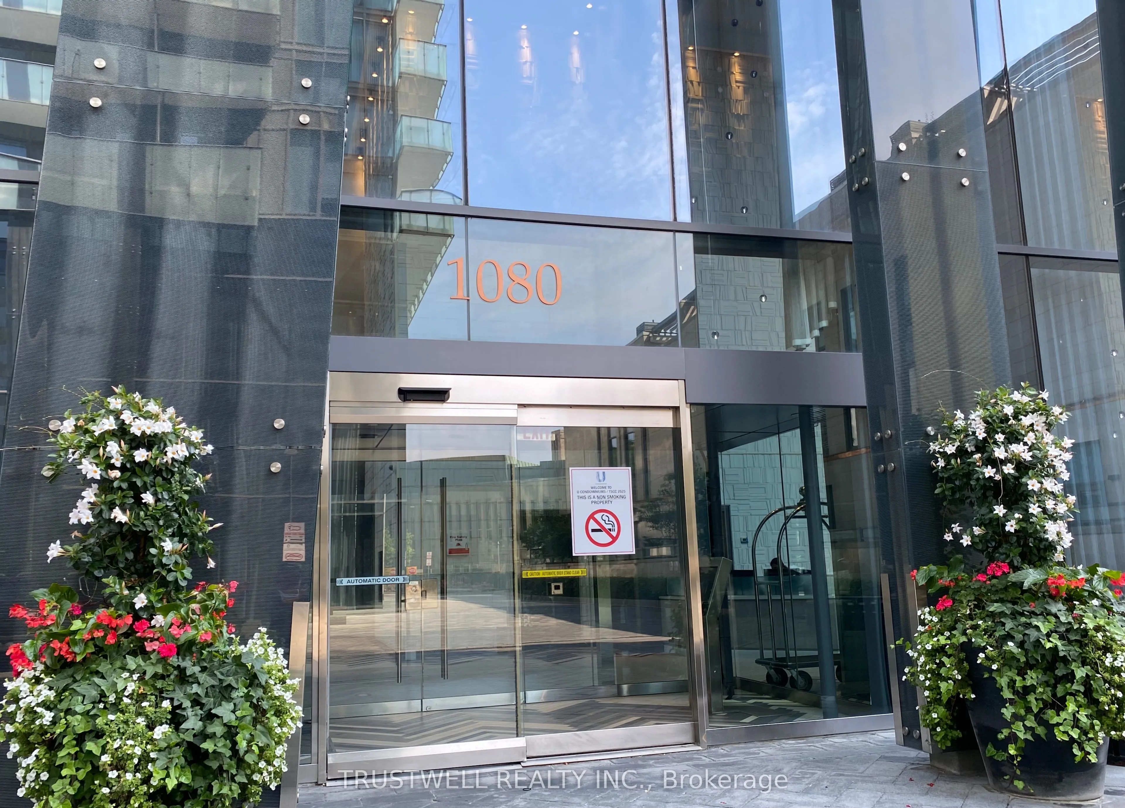 1080 Bay Street, #2404