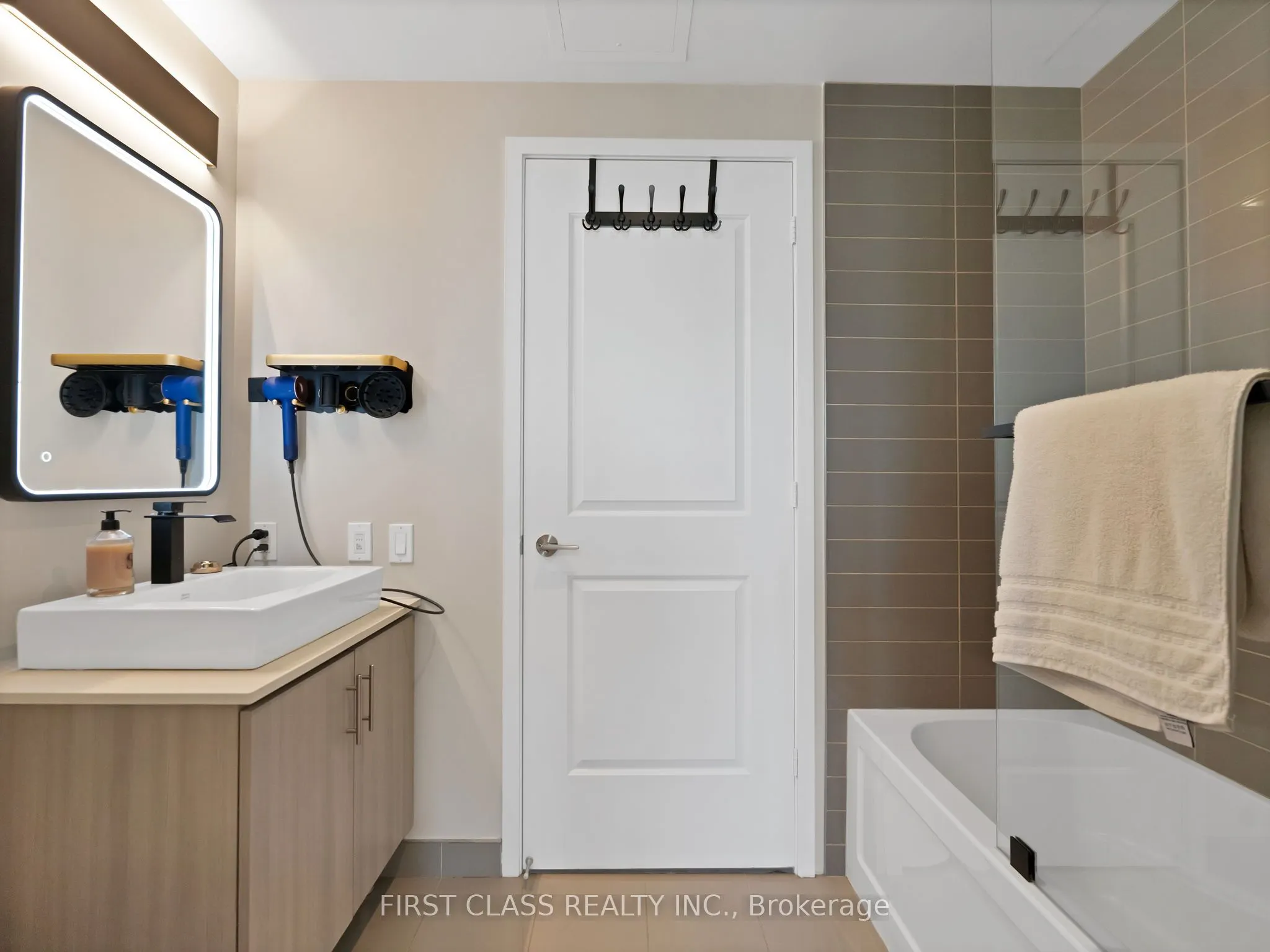 1 The Esplanade Avenue, #3309