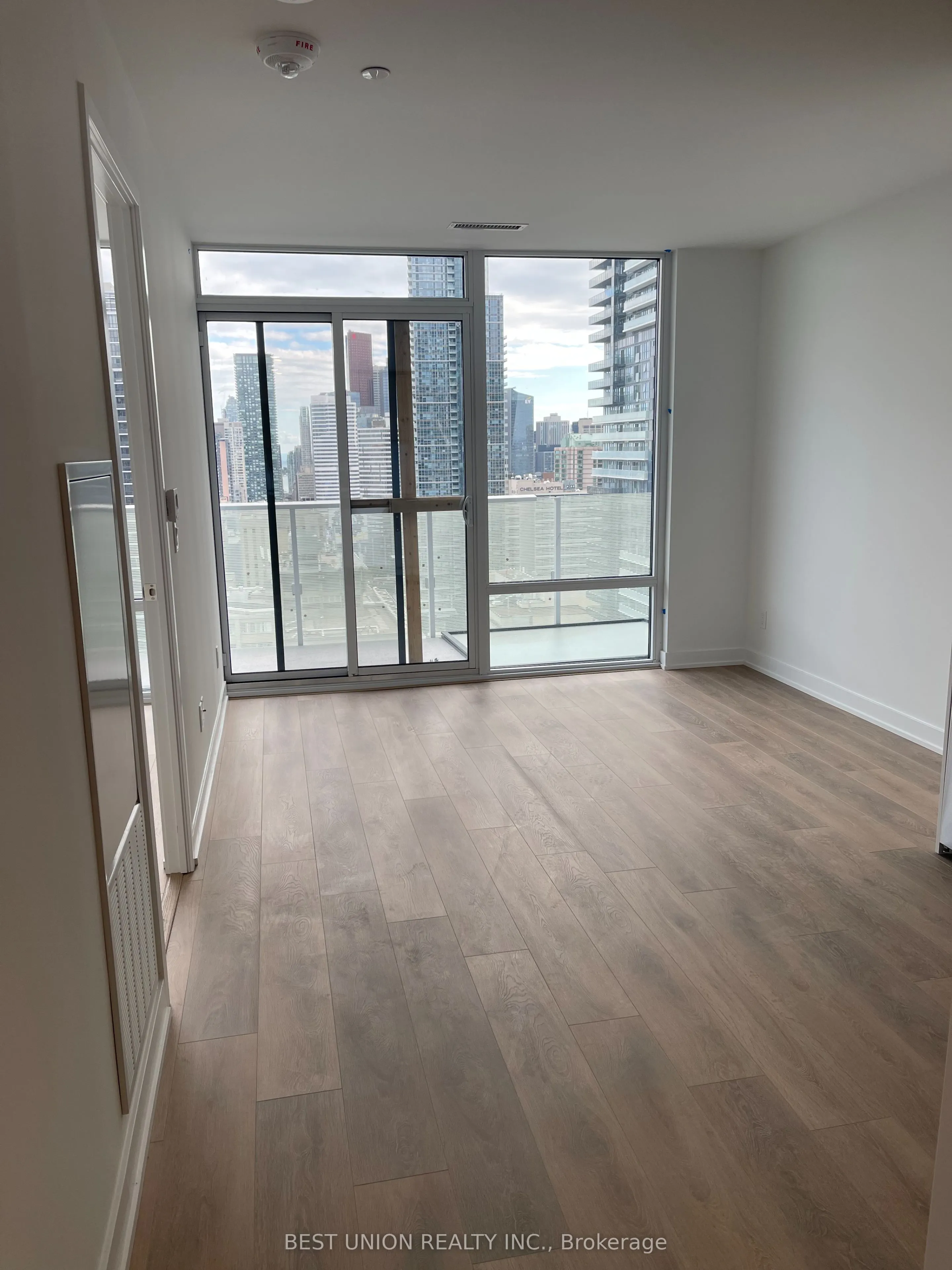 501 Yonge Street, #10