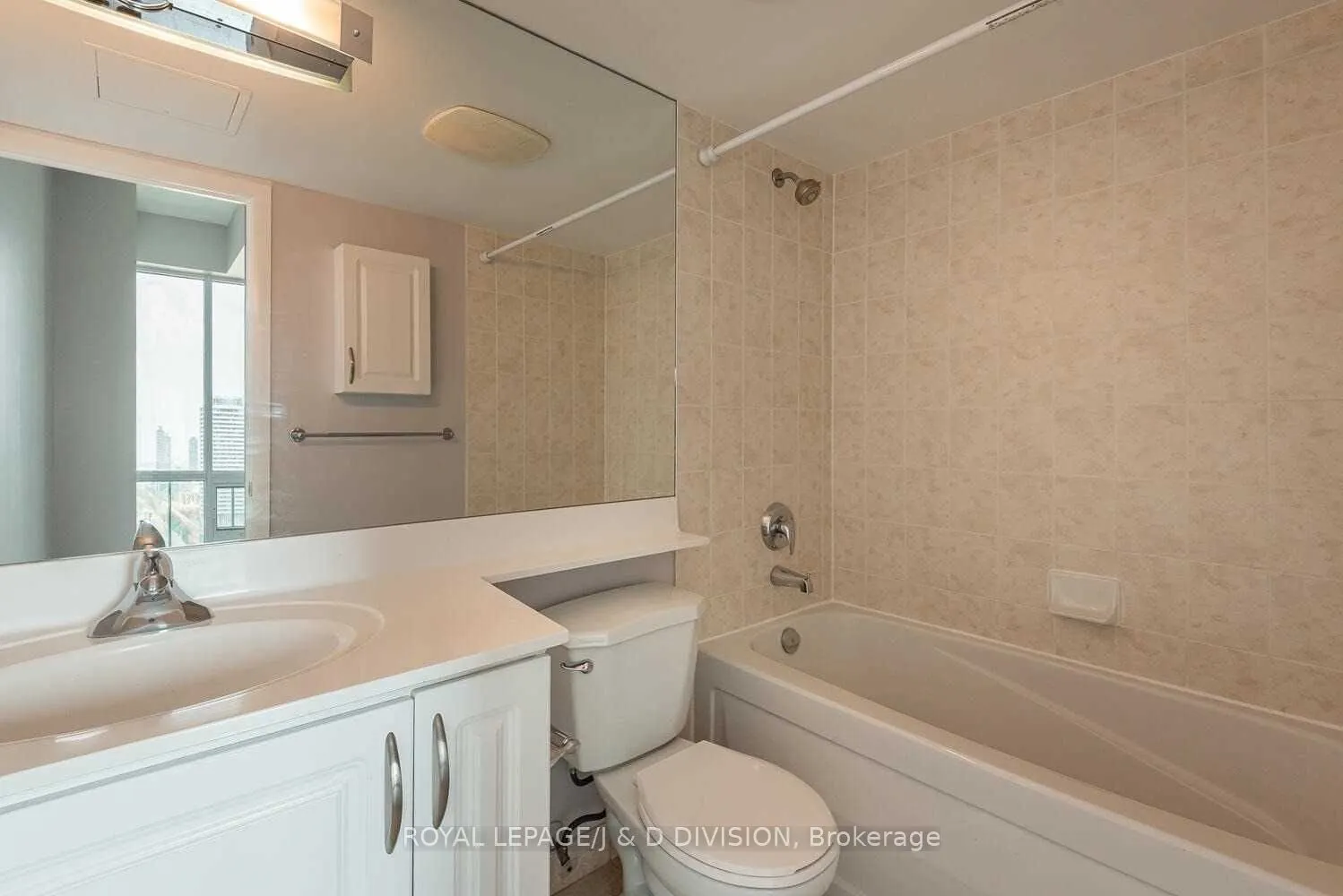 18 Yonge Street, #2409