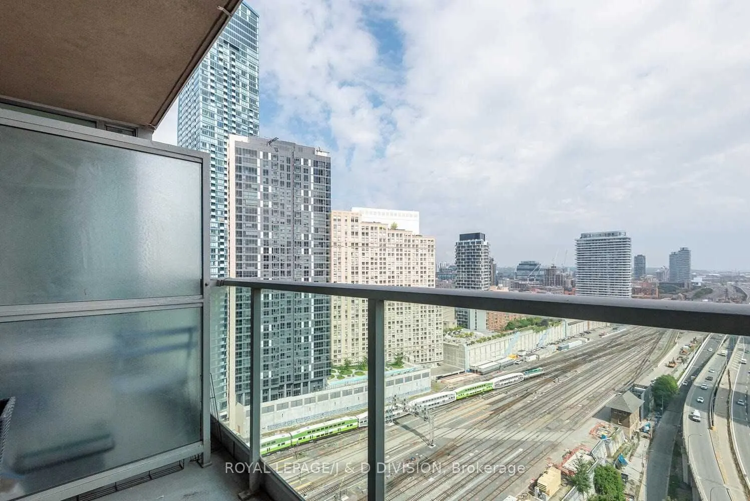 18 Yonge Street, #2409