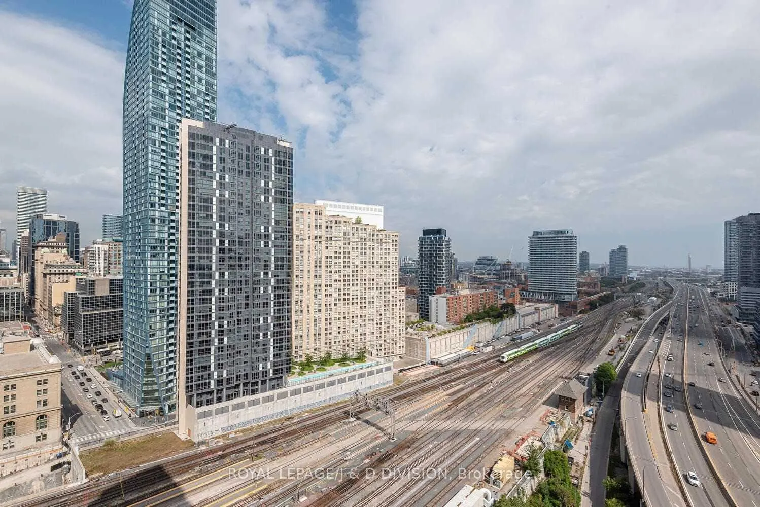18 Yonge Street, #2409