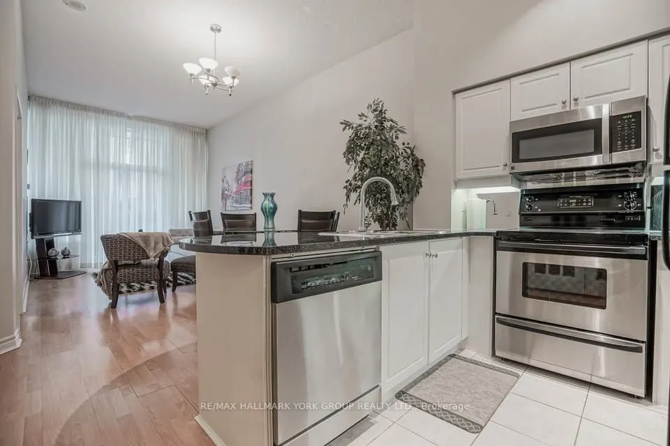 8 Rean Drive, #103