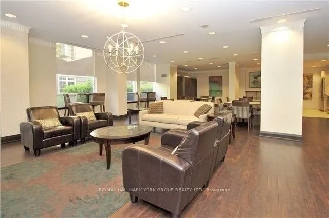 8 Rean Drive, #103