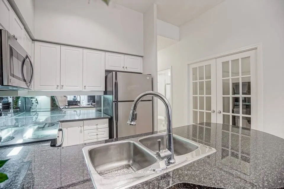 8 Rean Drive, #103