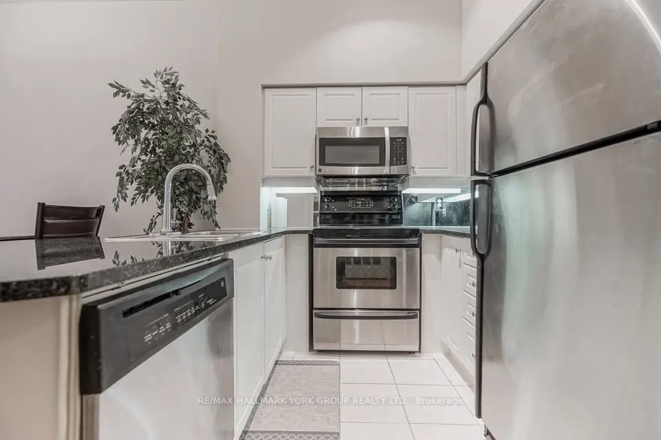 8 Rean Drive, #103