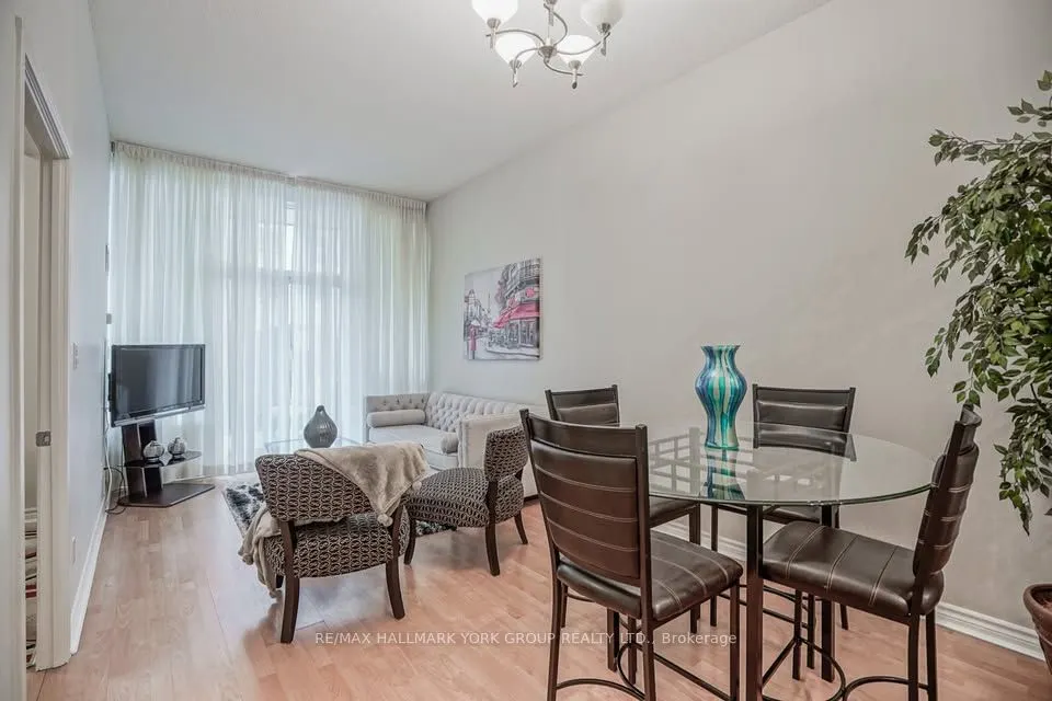 8 Rean Drive, #103