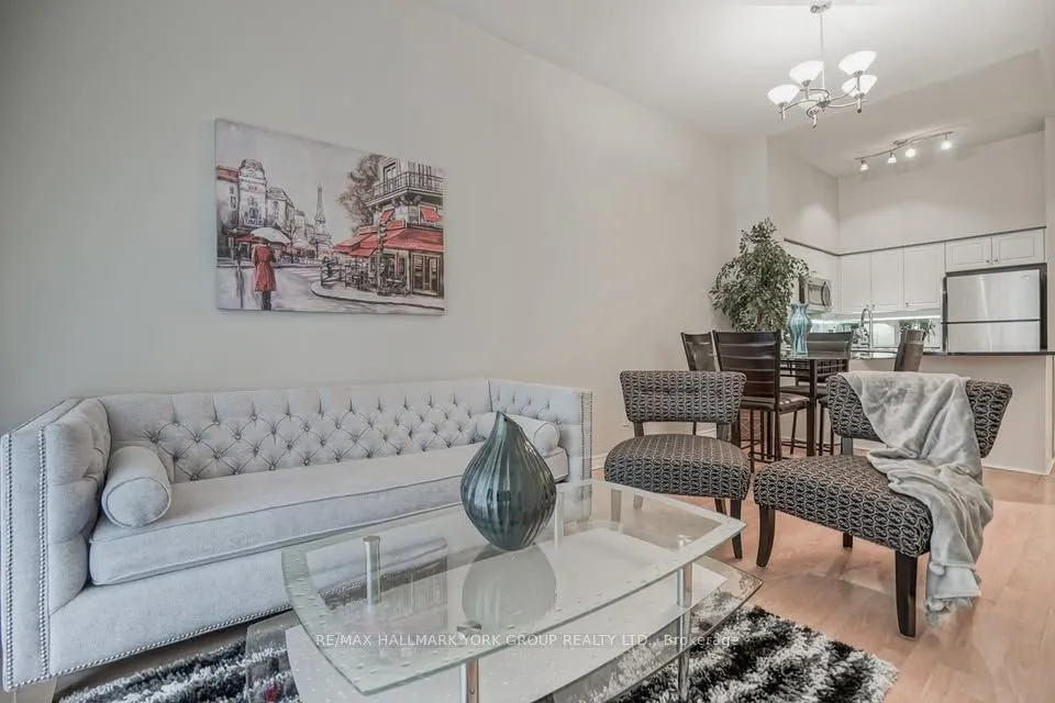 8 Rean Drive, #103