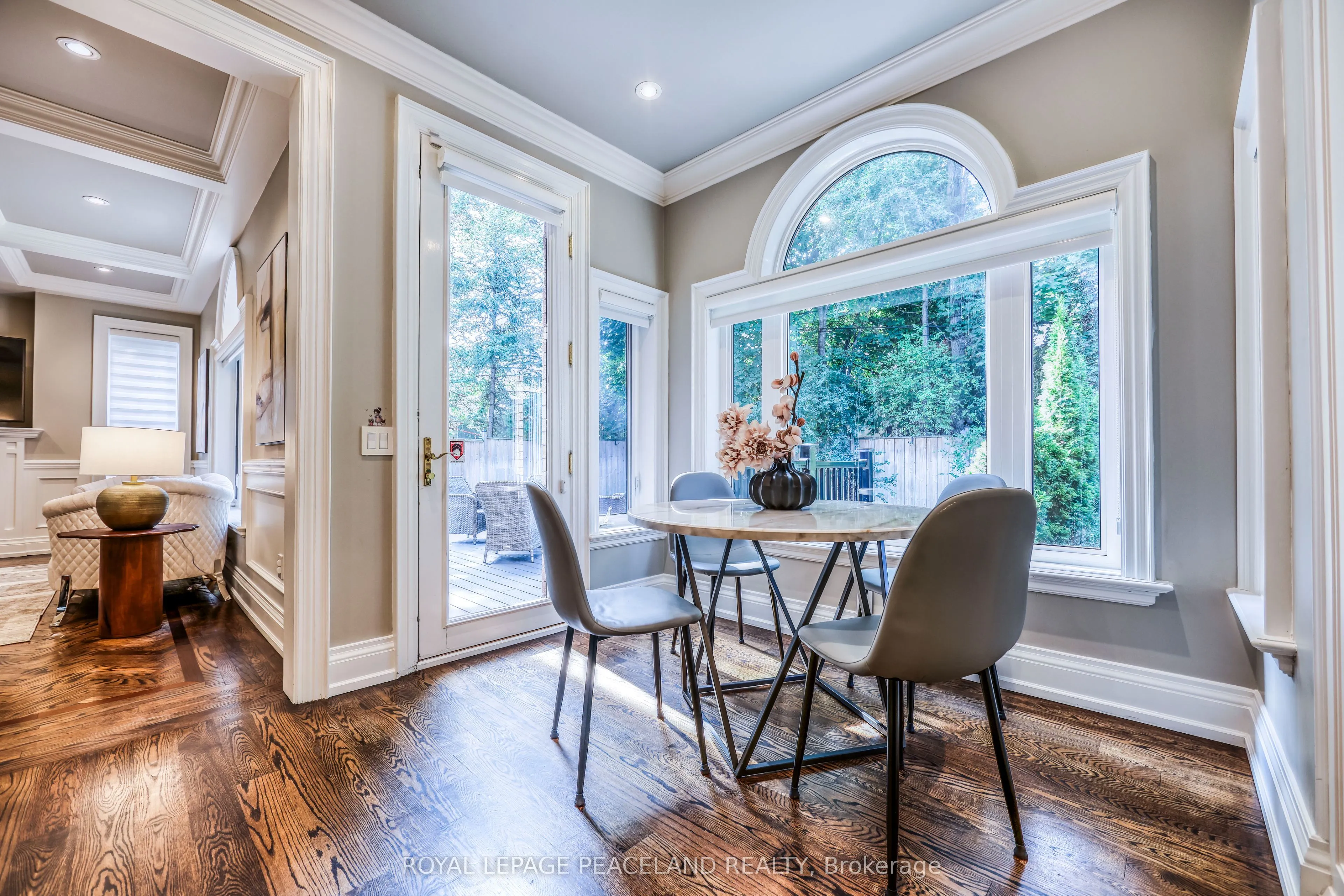 2 Flaremore Crescent