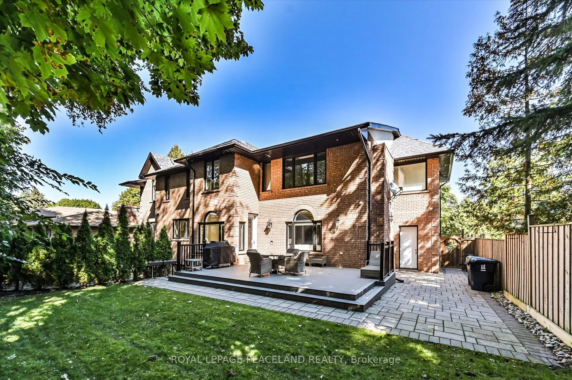 2 Flaremore Crescent