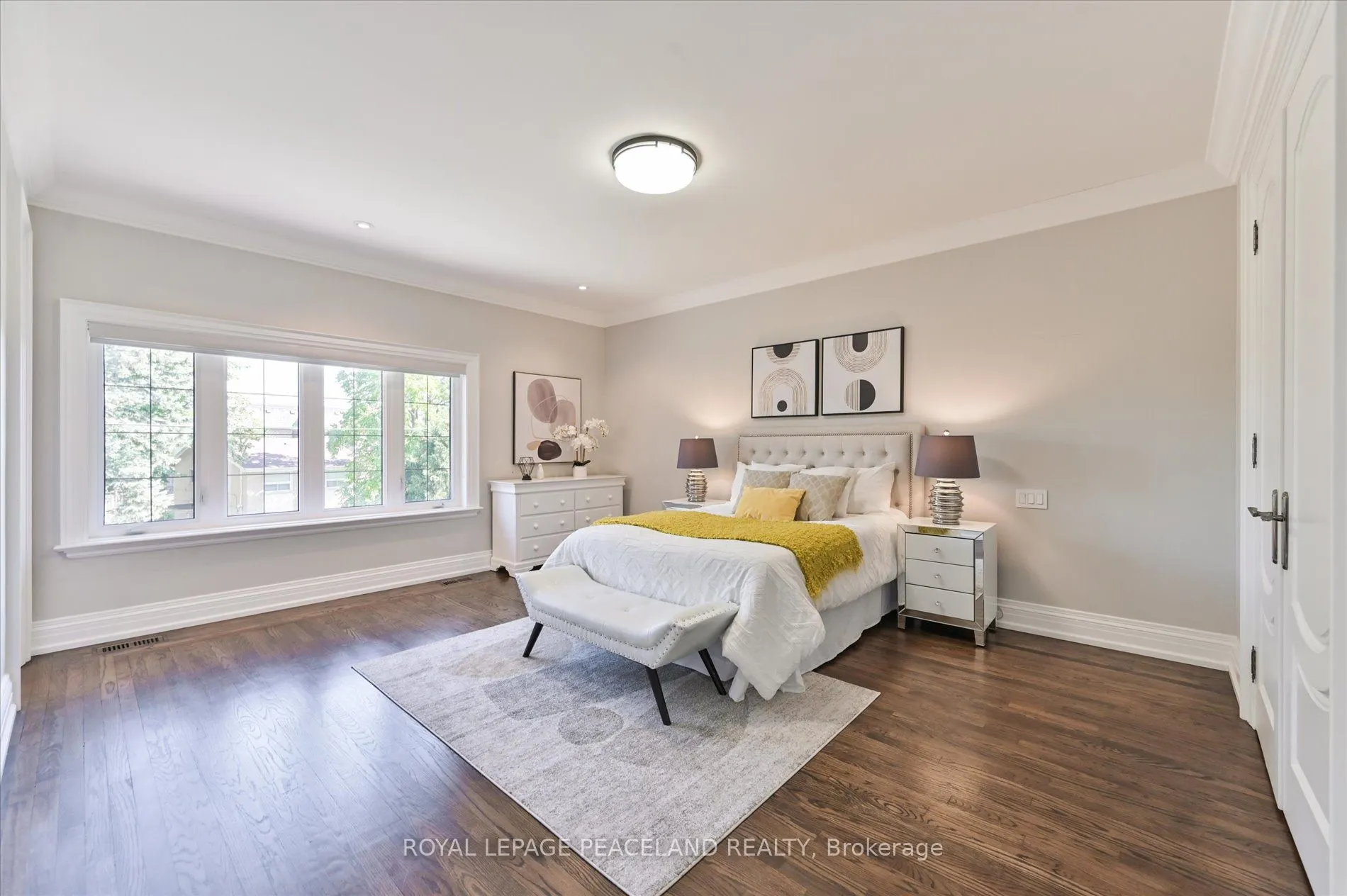 2 Flaremore Crescent