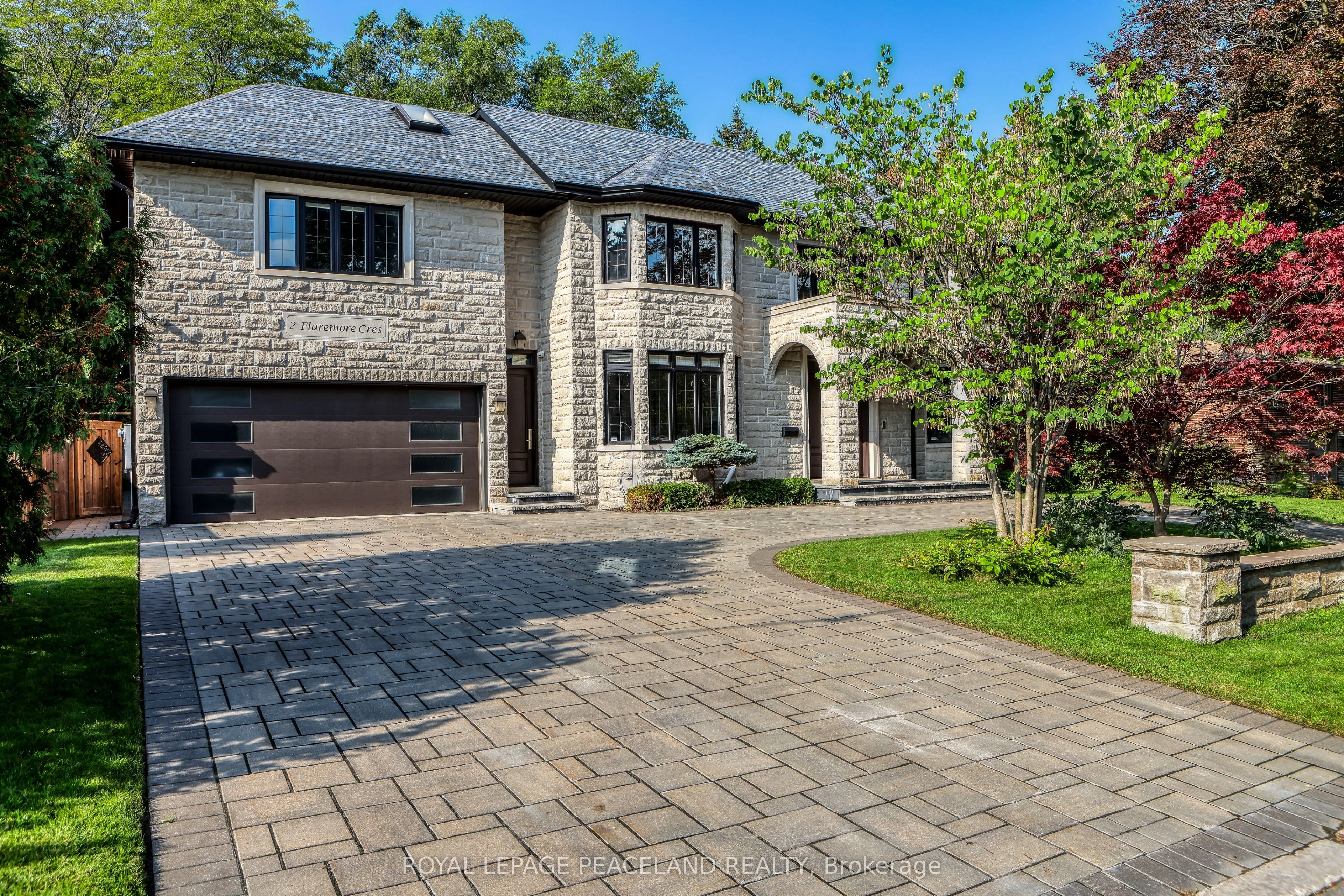 2 Flaremore Crescent