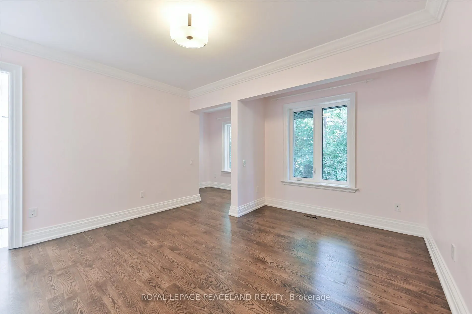 2 Flaremore Crescent