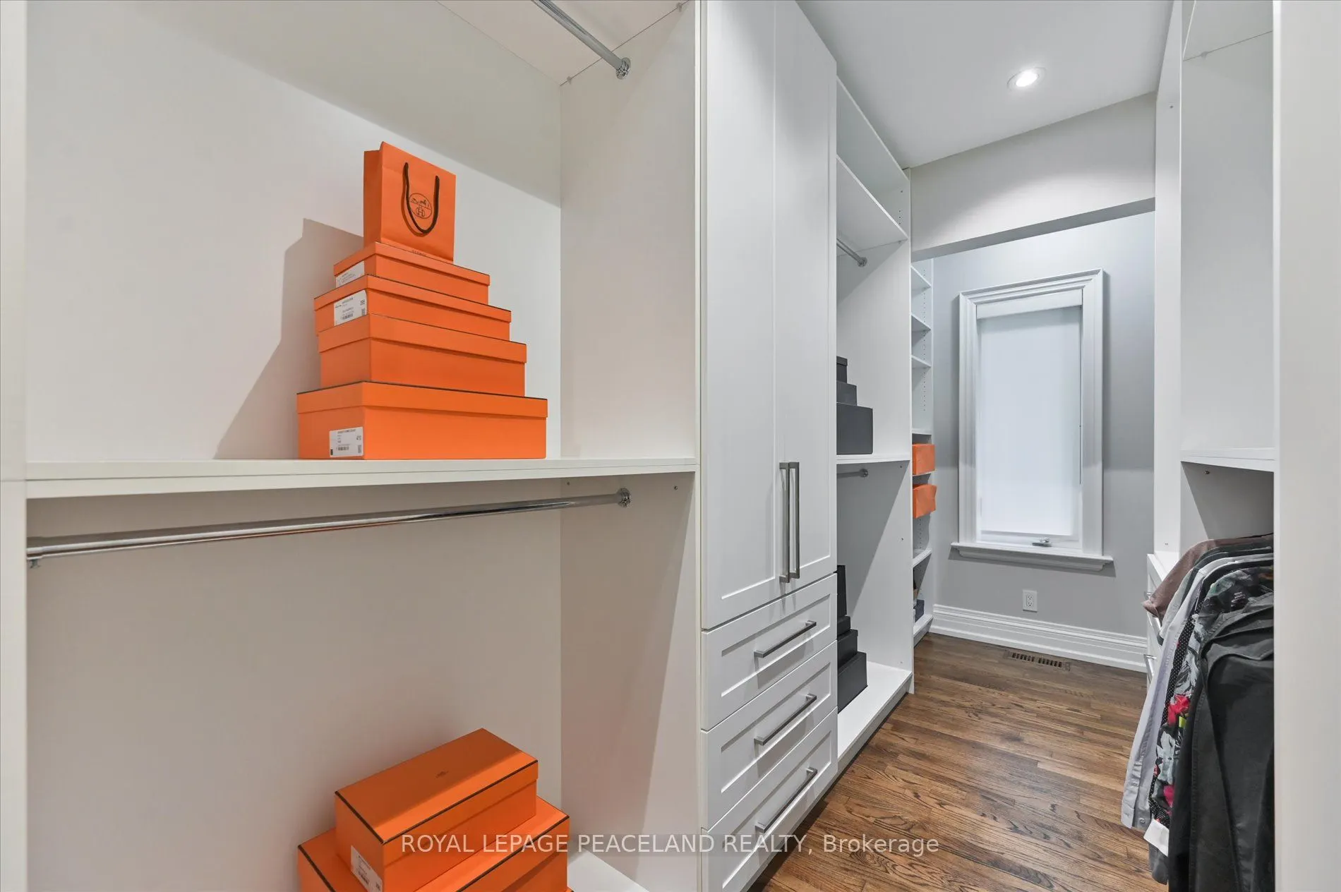 2 Flaremore Crescent