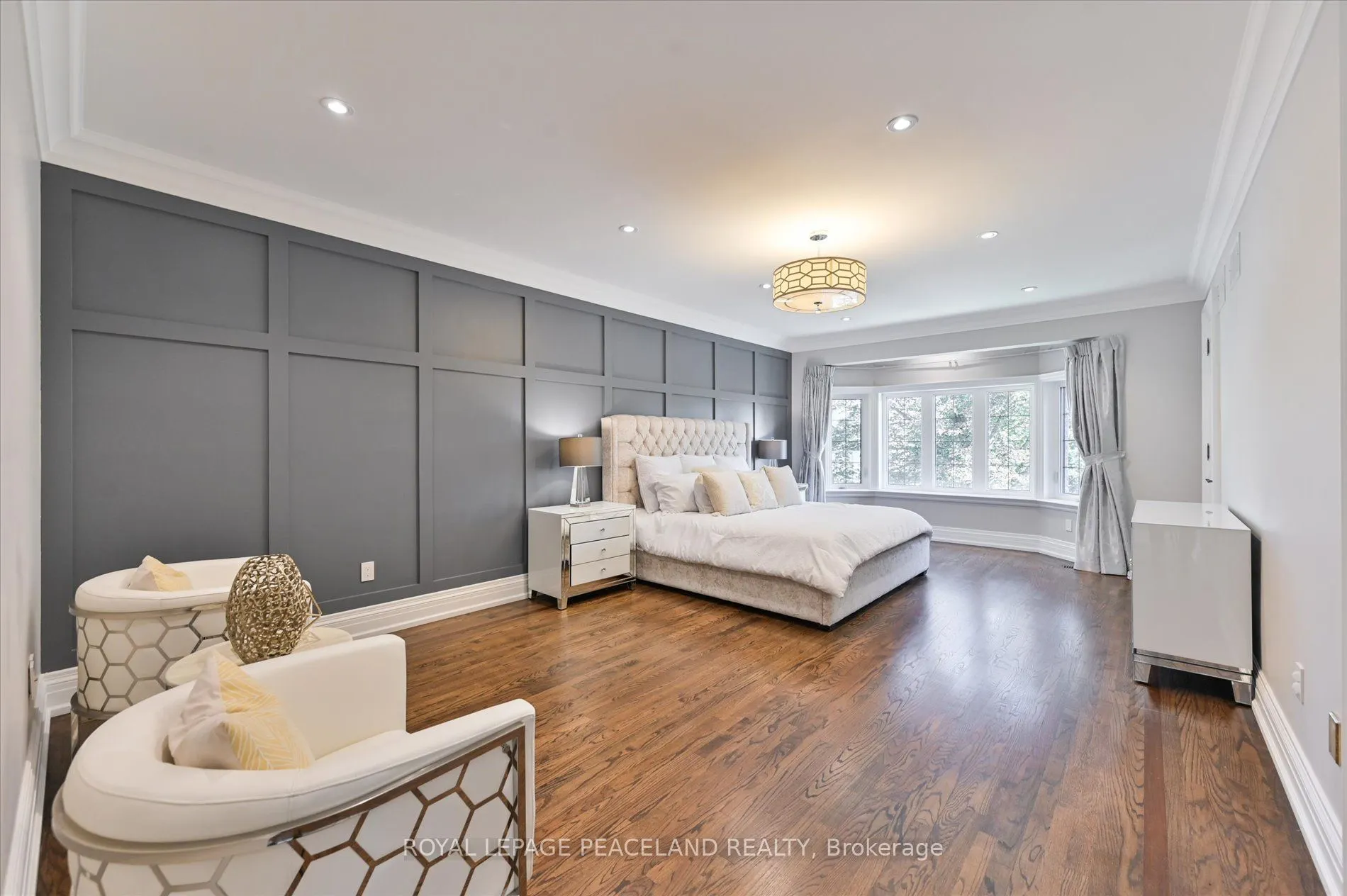 2 Flaremore Crescent