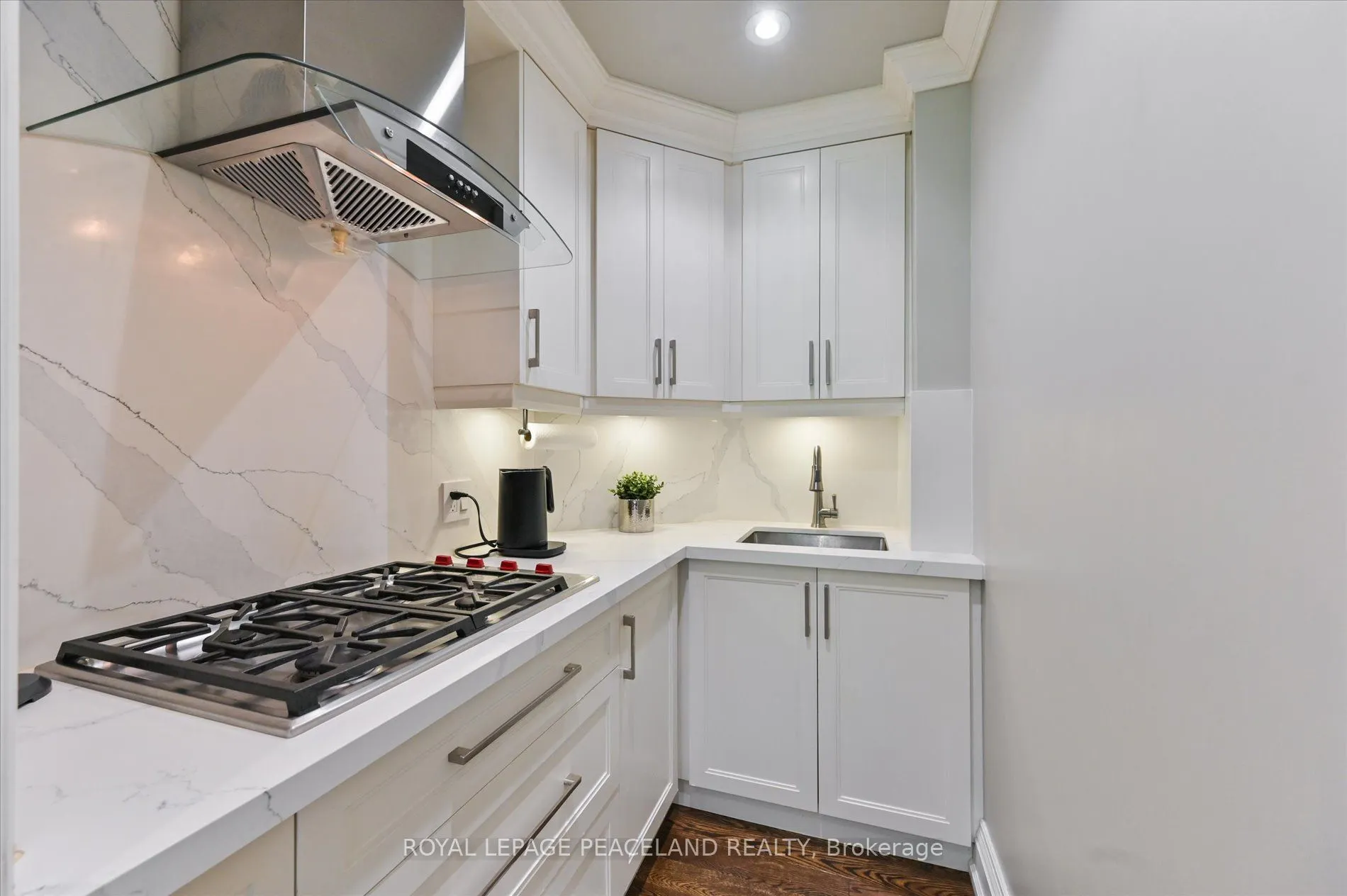 2 Flaremore Crescent