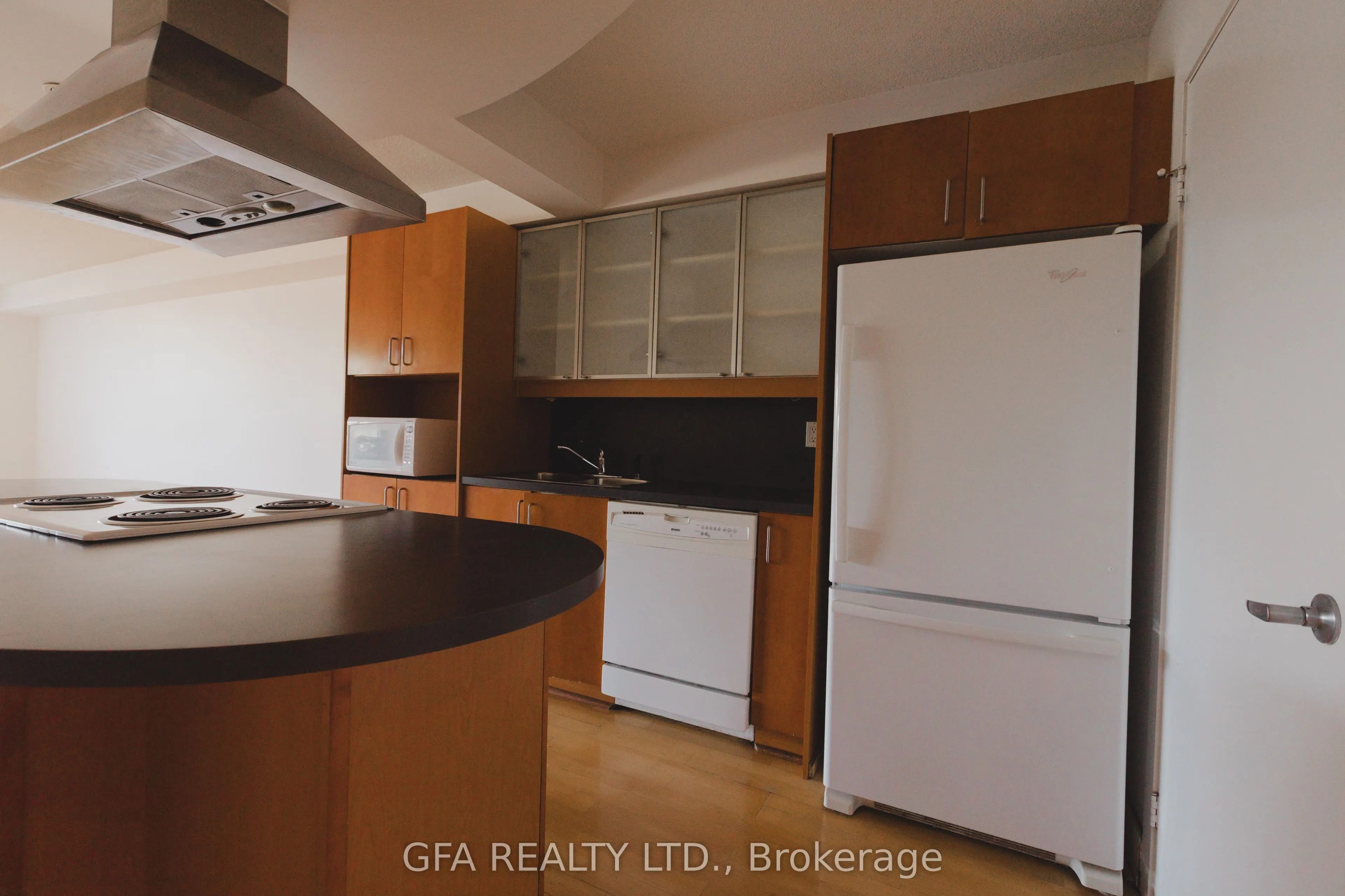 550 Queens Quay W, #318