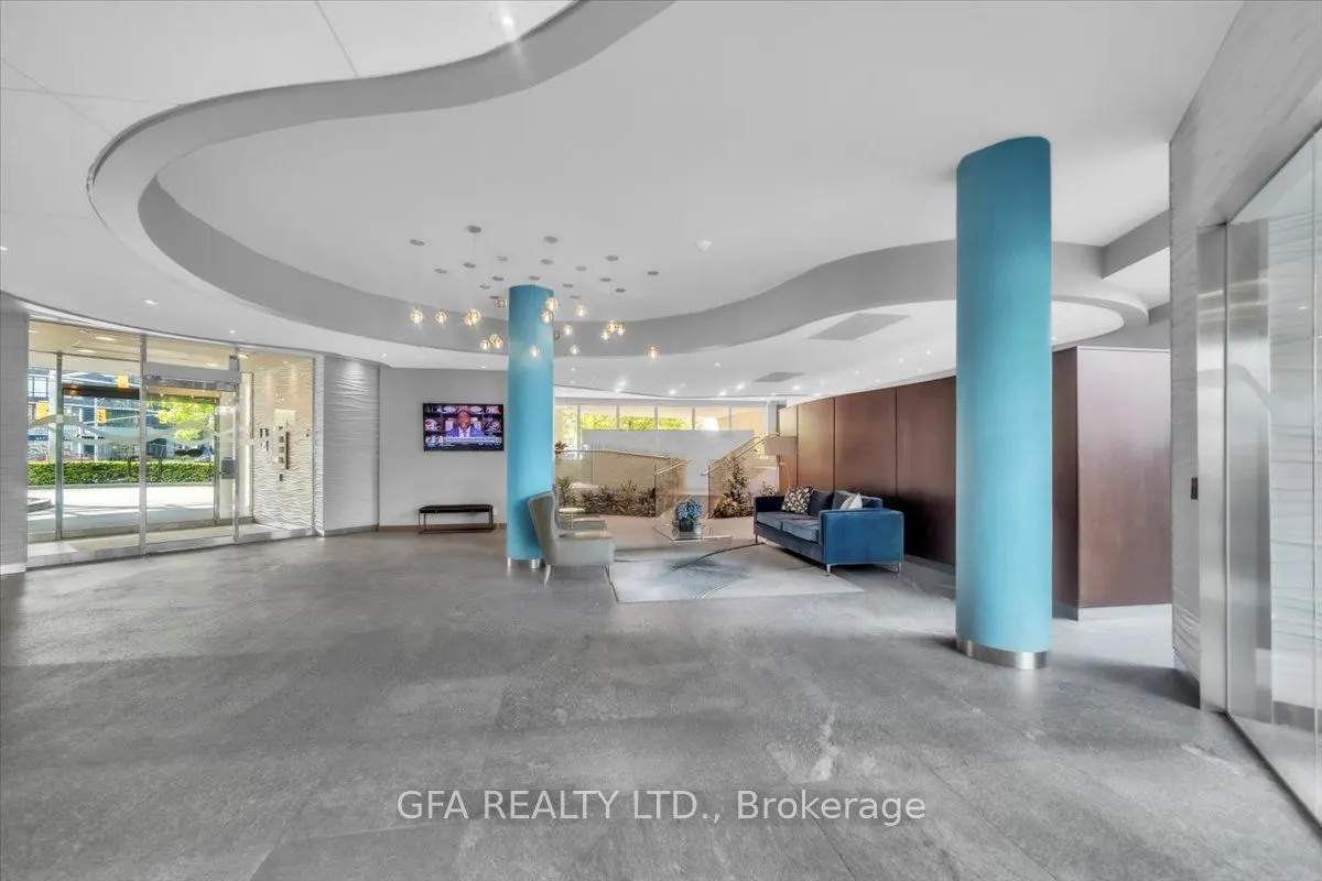 550 Queens Quay W, #318