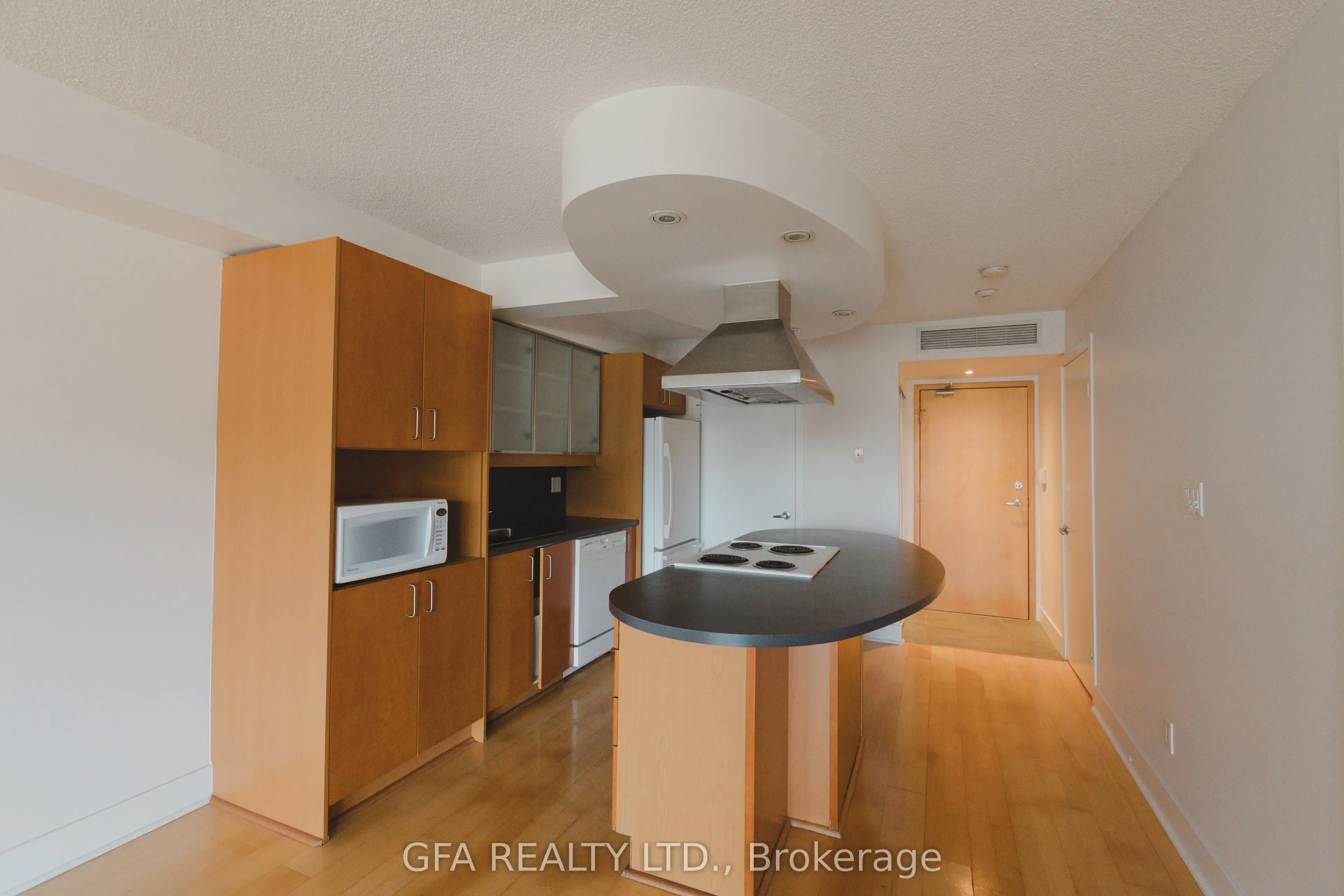 550 Queens Quay W, #318