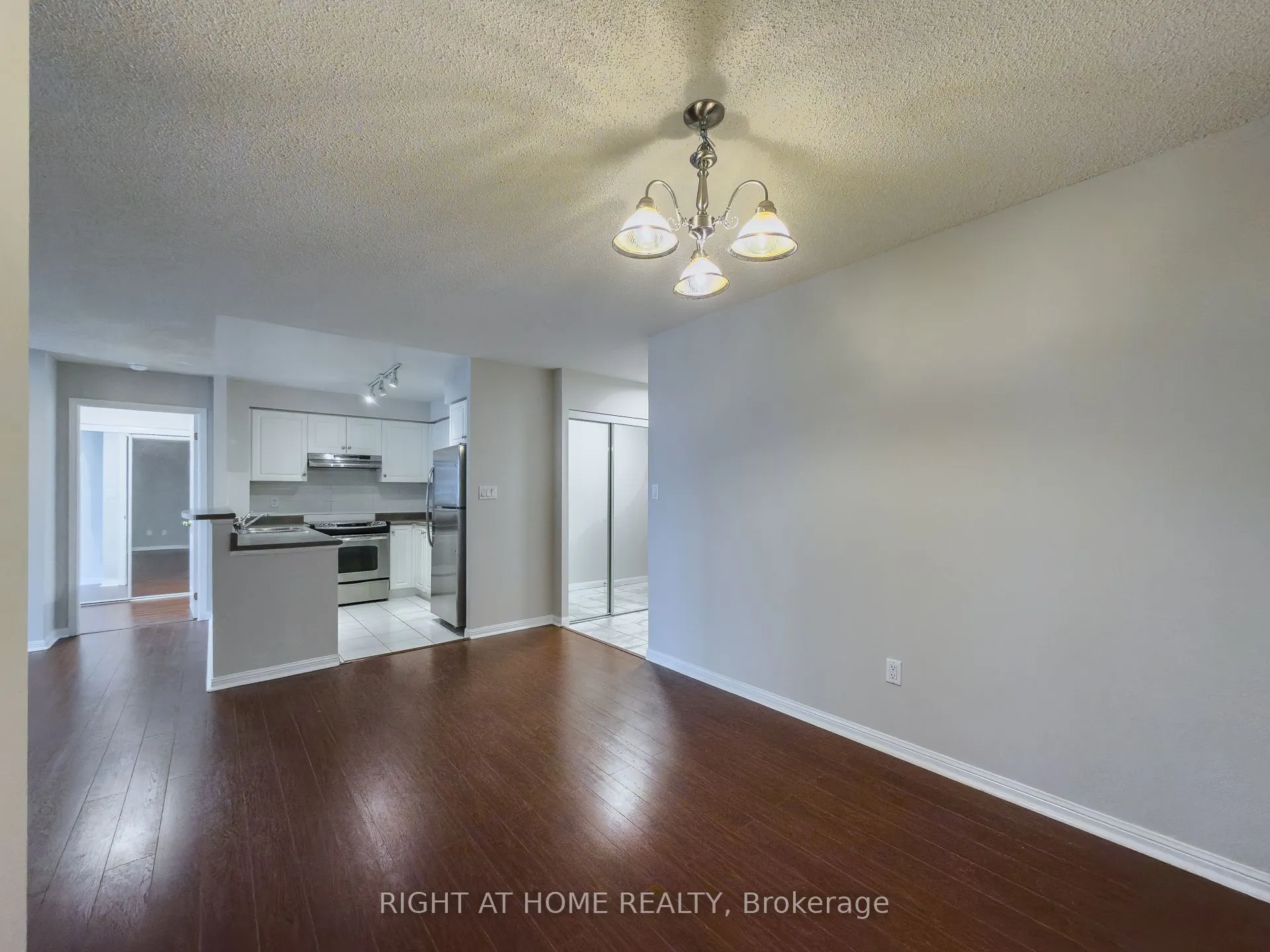 23 Lorraine Drive, #801
