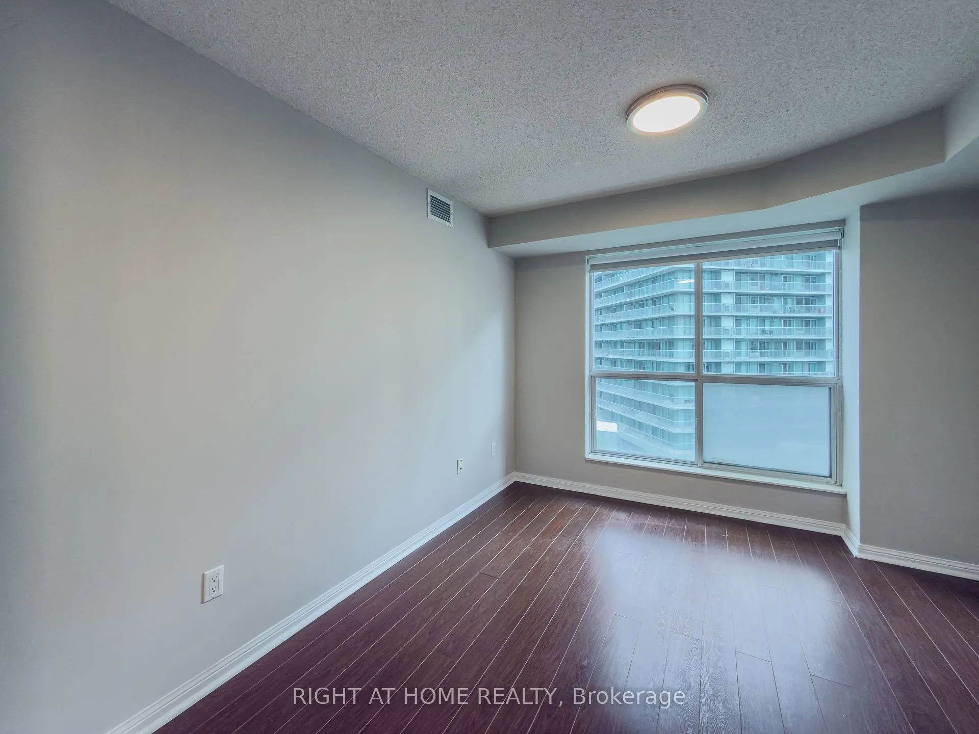 23 Lorraine Drive, #801