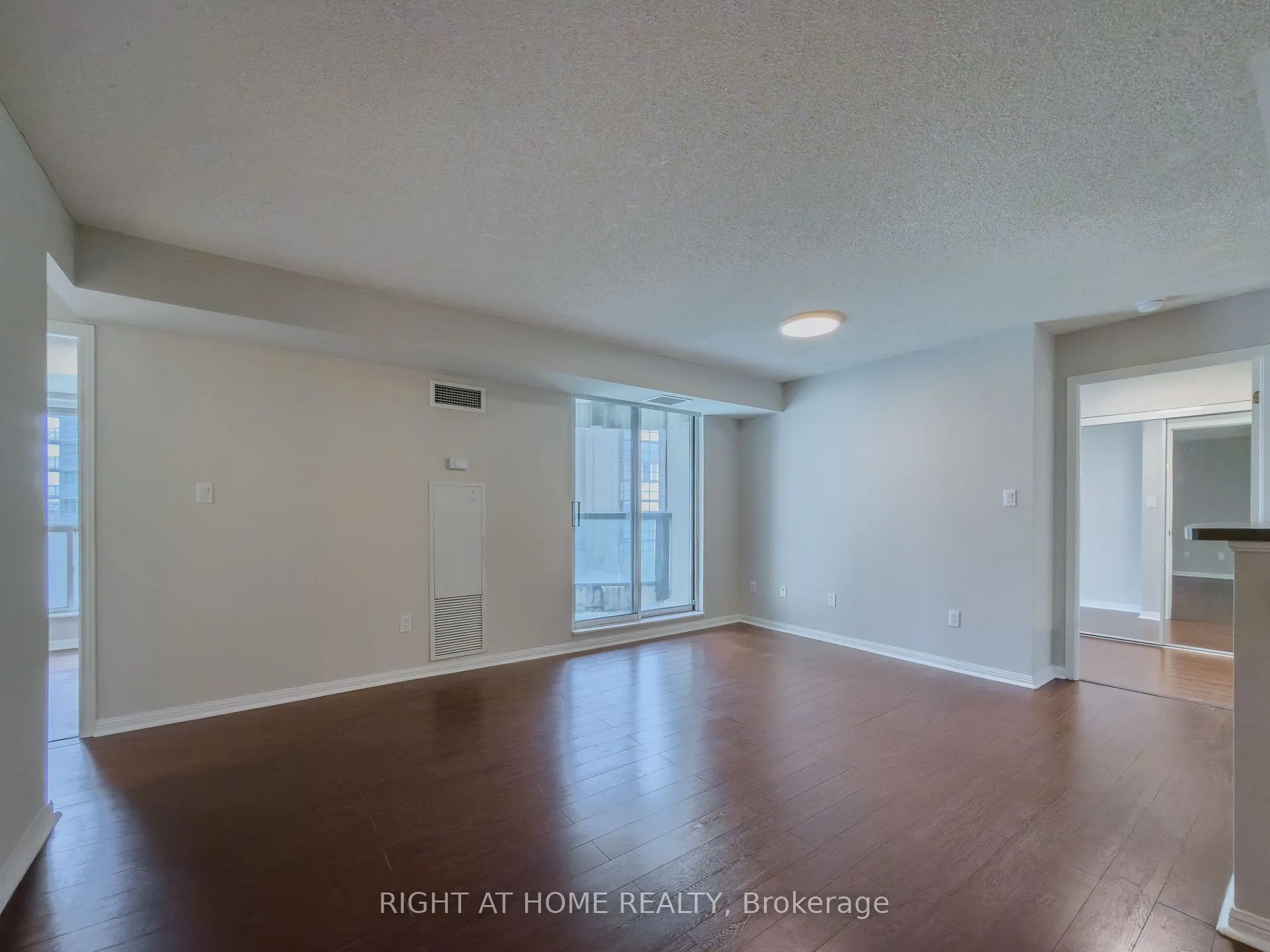 23 Lorraine Drive, #801
