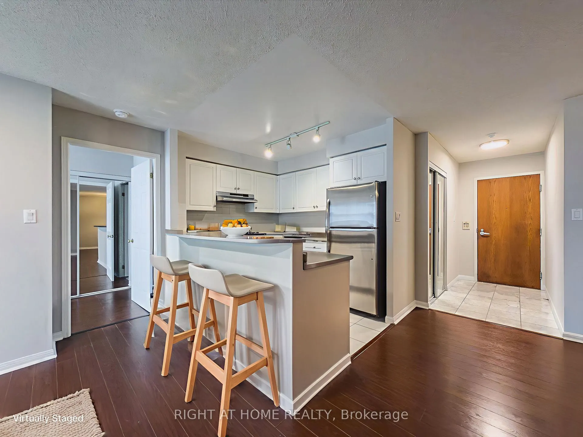 23 Lorraine Drive, #801