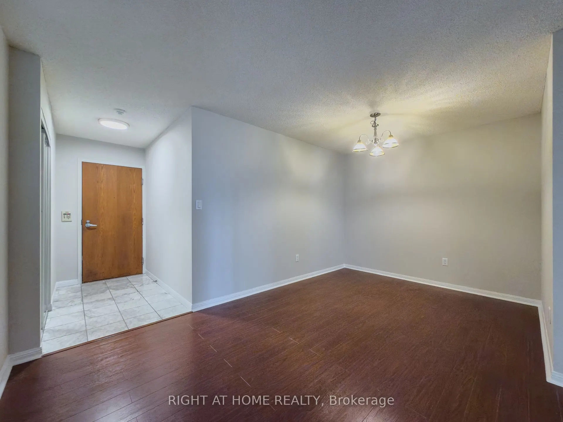23 Lorraine Drive, #801