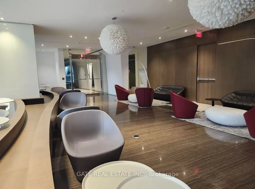 1 Bloor Street, #05