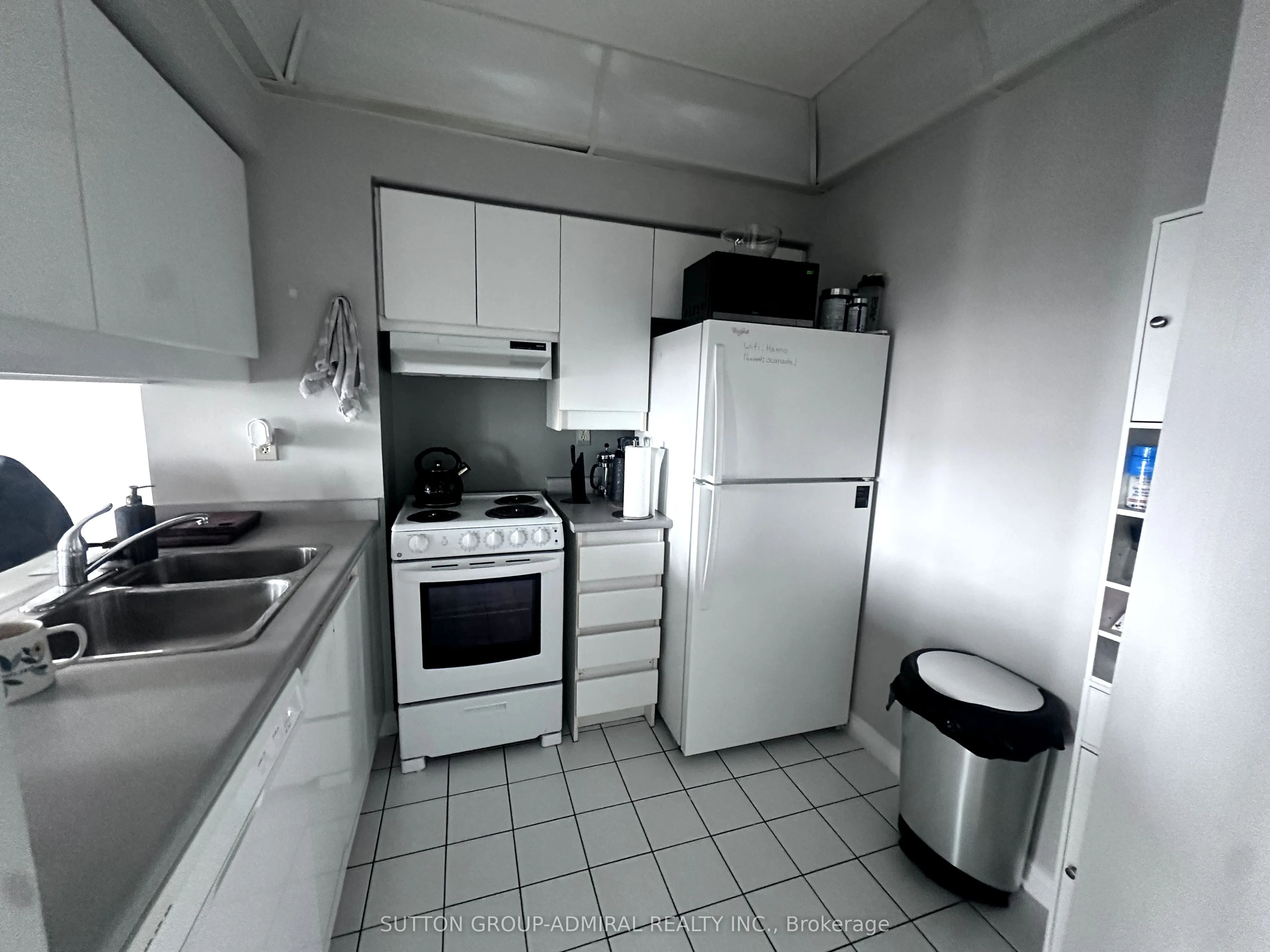736 Bay Street, #2905